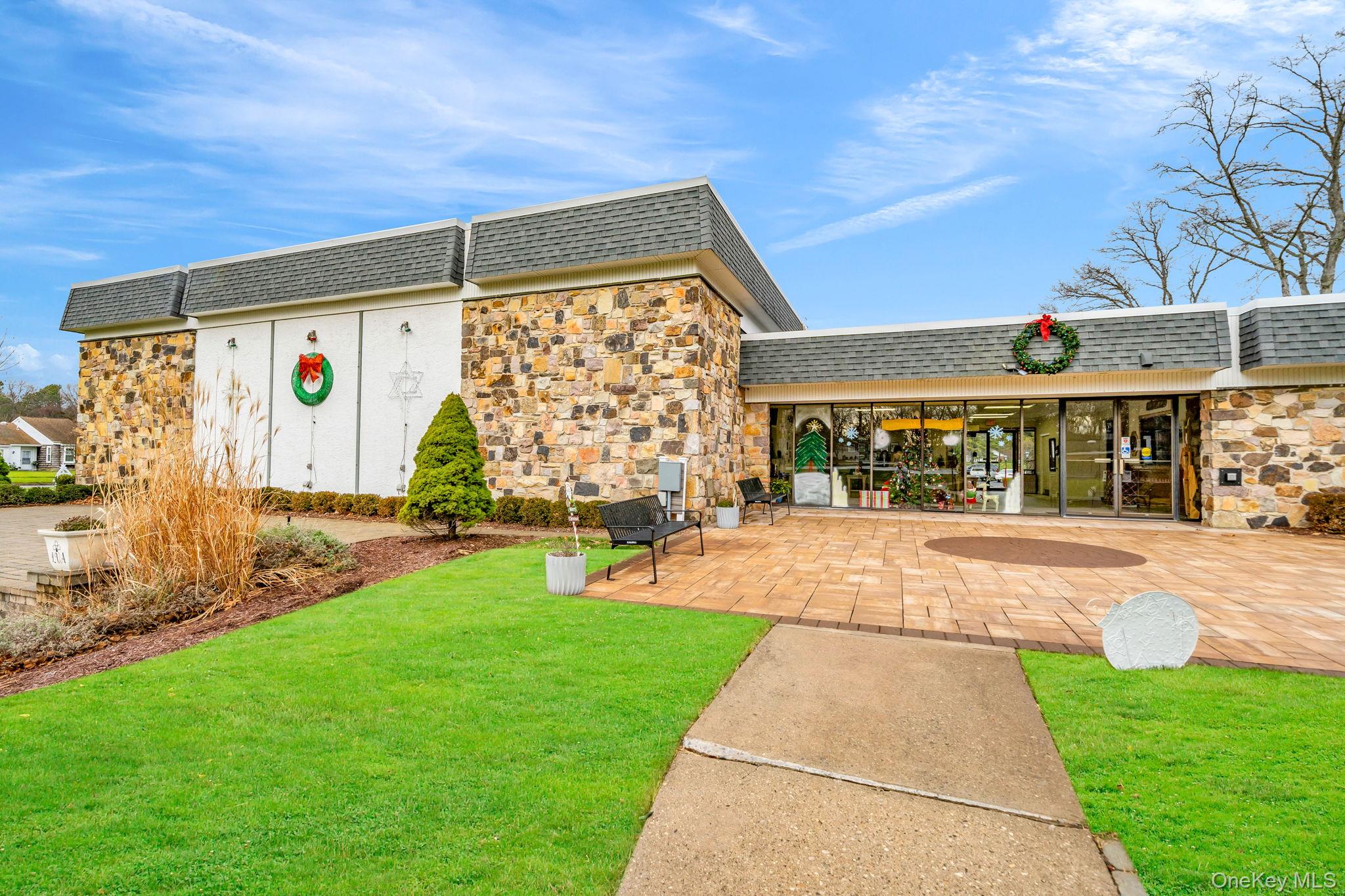 380 Woodbridge Drive D Ridge Ridge, NY 11961