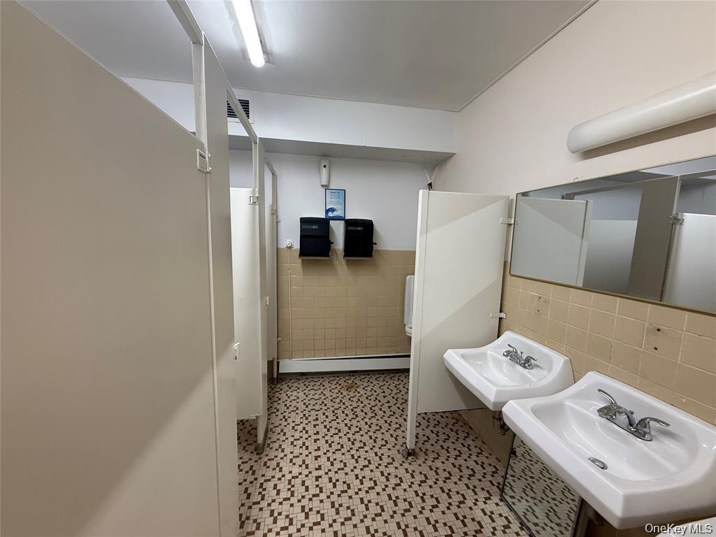 185 Willis Avenue 1 Mineola Mineola, NY 11501