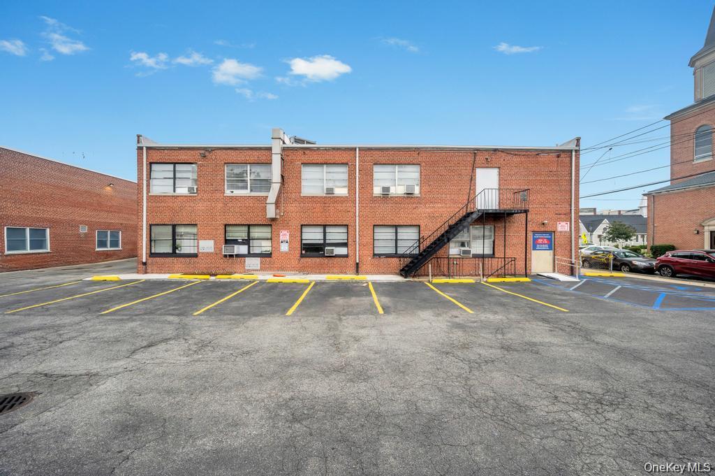 185 Willis Avenue 1 Mineola Mineola, NY 11501