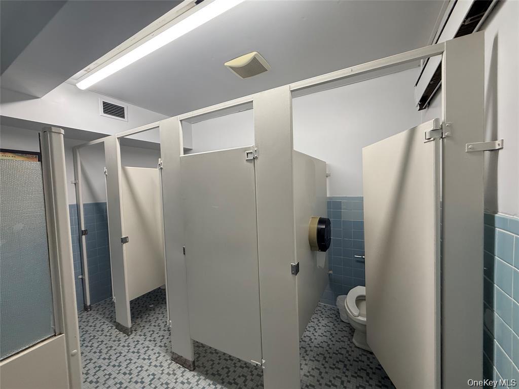 185 Willis Avenue 1 Mineola Mineola, NY 11501