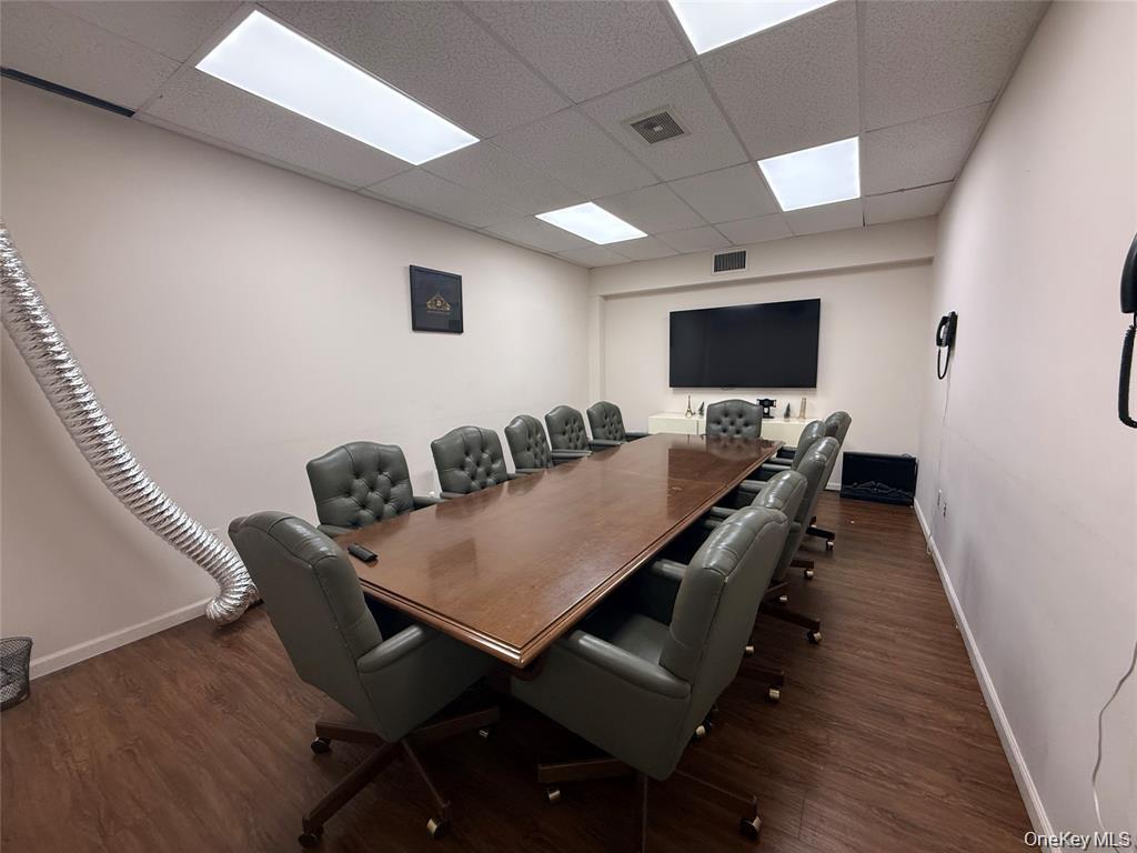 185 Willis Avenue 1 Mineola Mineola, NY 11501