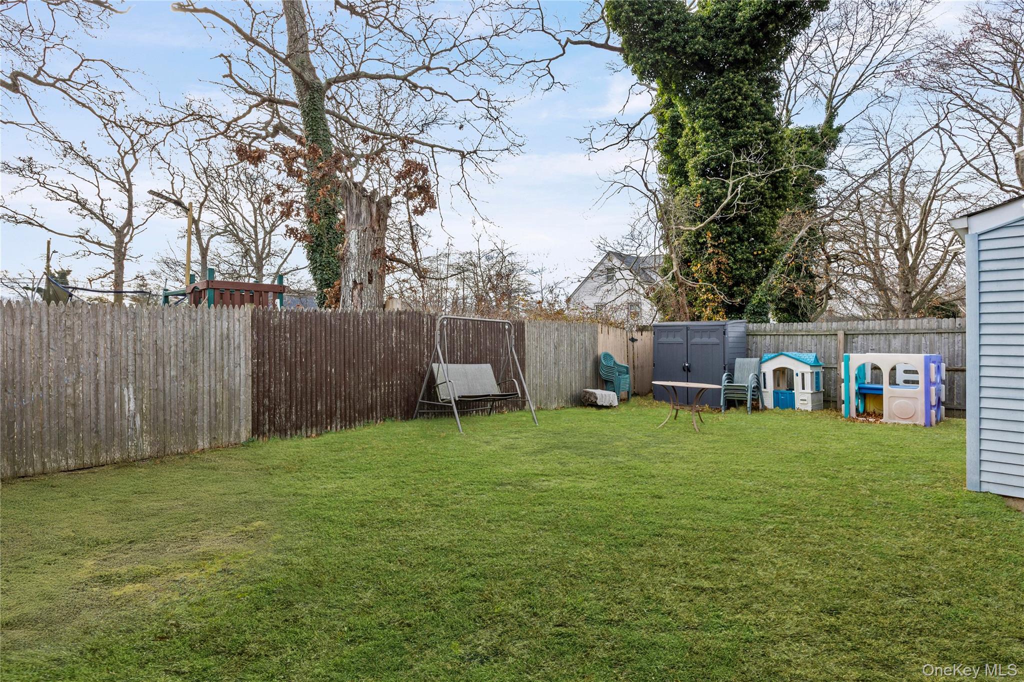 40 Fairview Drive Shirley Shirley, NY 11967