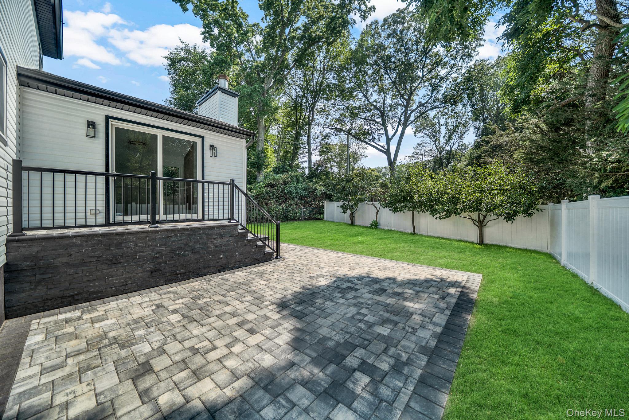 63 Oak Avenue Huntington Station, NY 11746