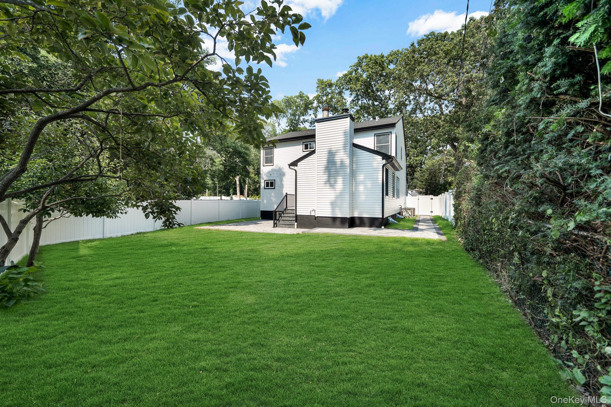 63 Oak Avenue Huntington Station, NY 11746