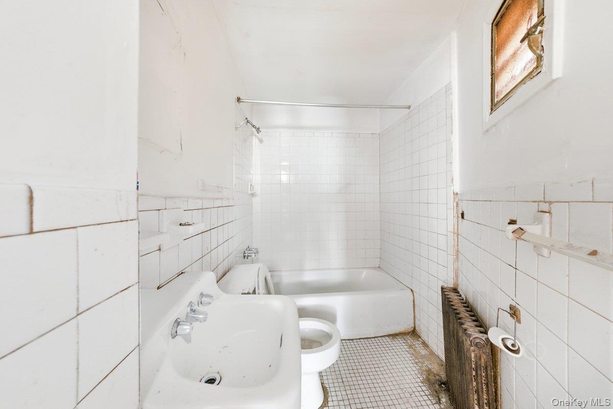 42 Paula Avenue Yonkers Yonkers, NY 10704