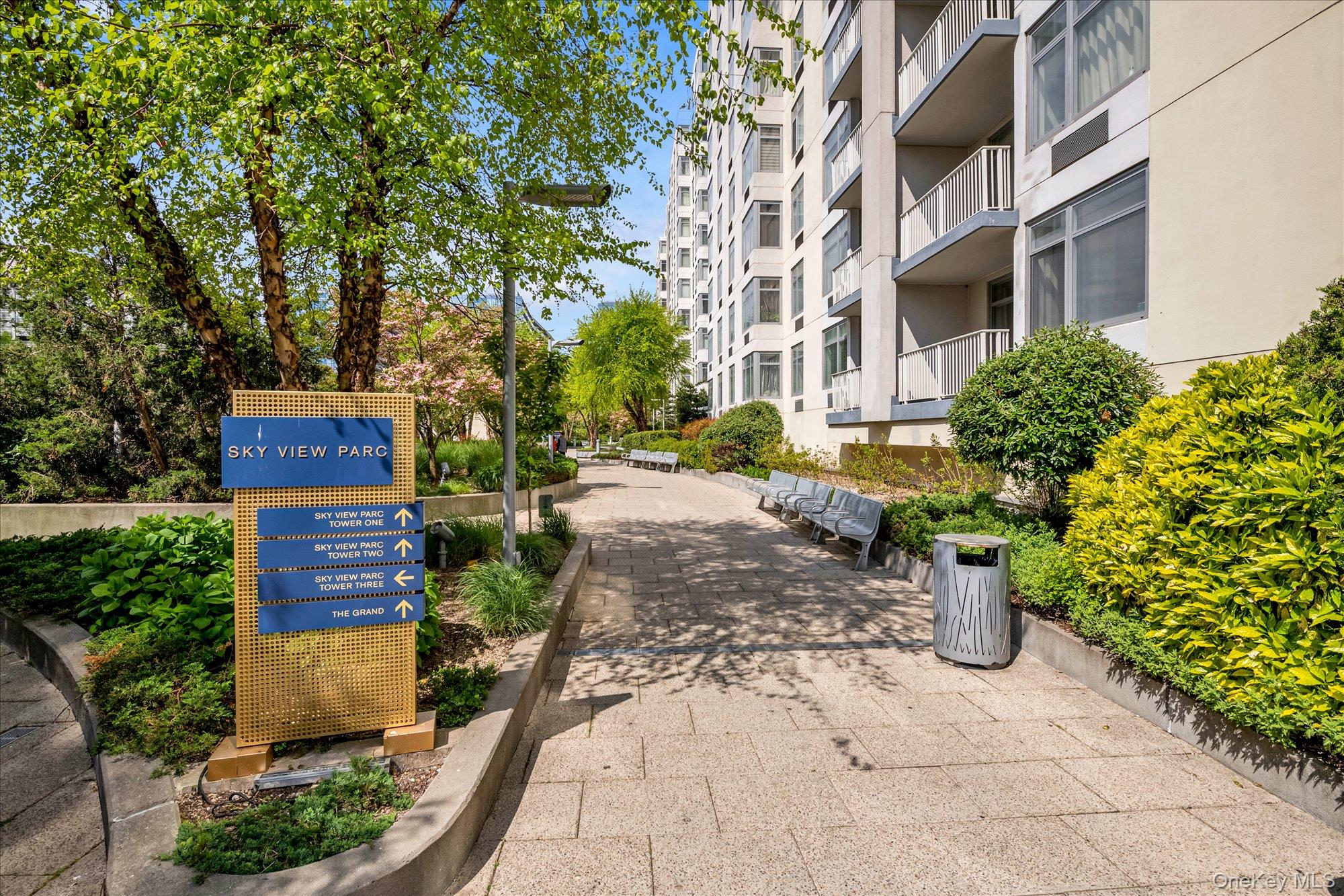 4026 College Point Boulevard 8-M Flushing Flushing, NY 11354