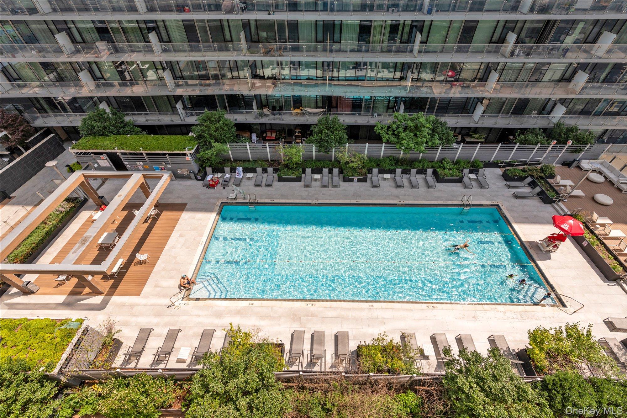 4026 College Point Boulevard 8-M Flushing Flushing, NY 11354