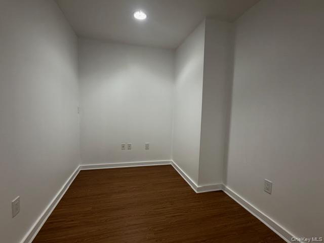4026 College Point Boulevard 8-M Flushing Flushing, NY 11354