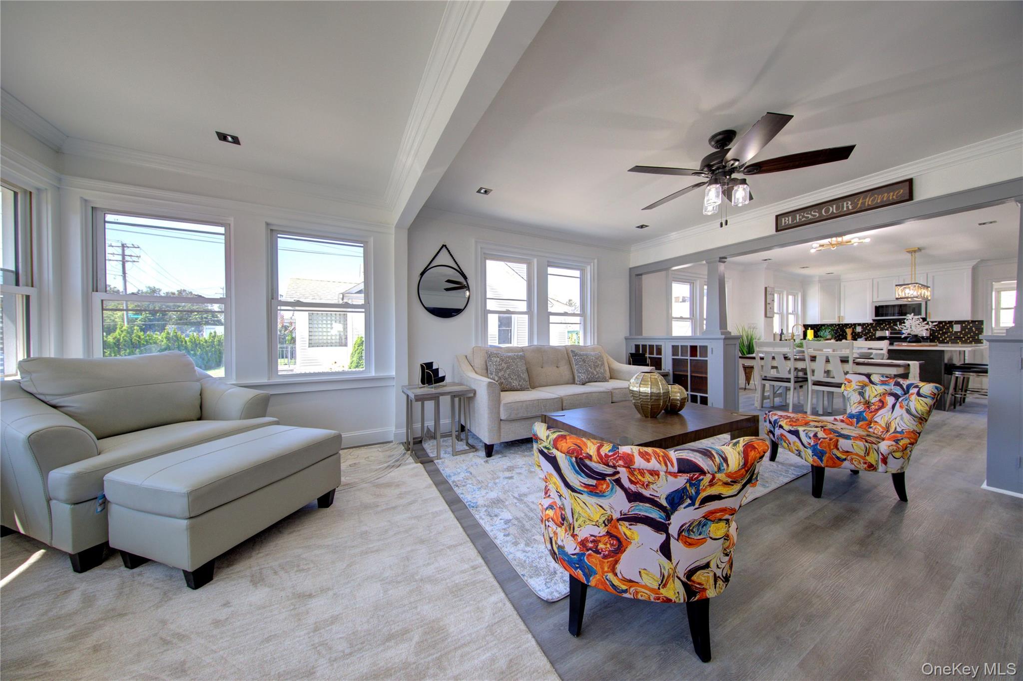 16 Roosevelt Avenue 14 Hicksville Hicksville, NY 11801