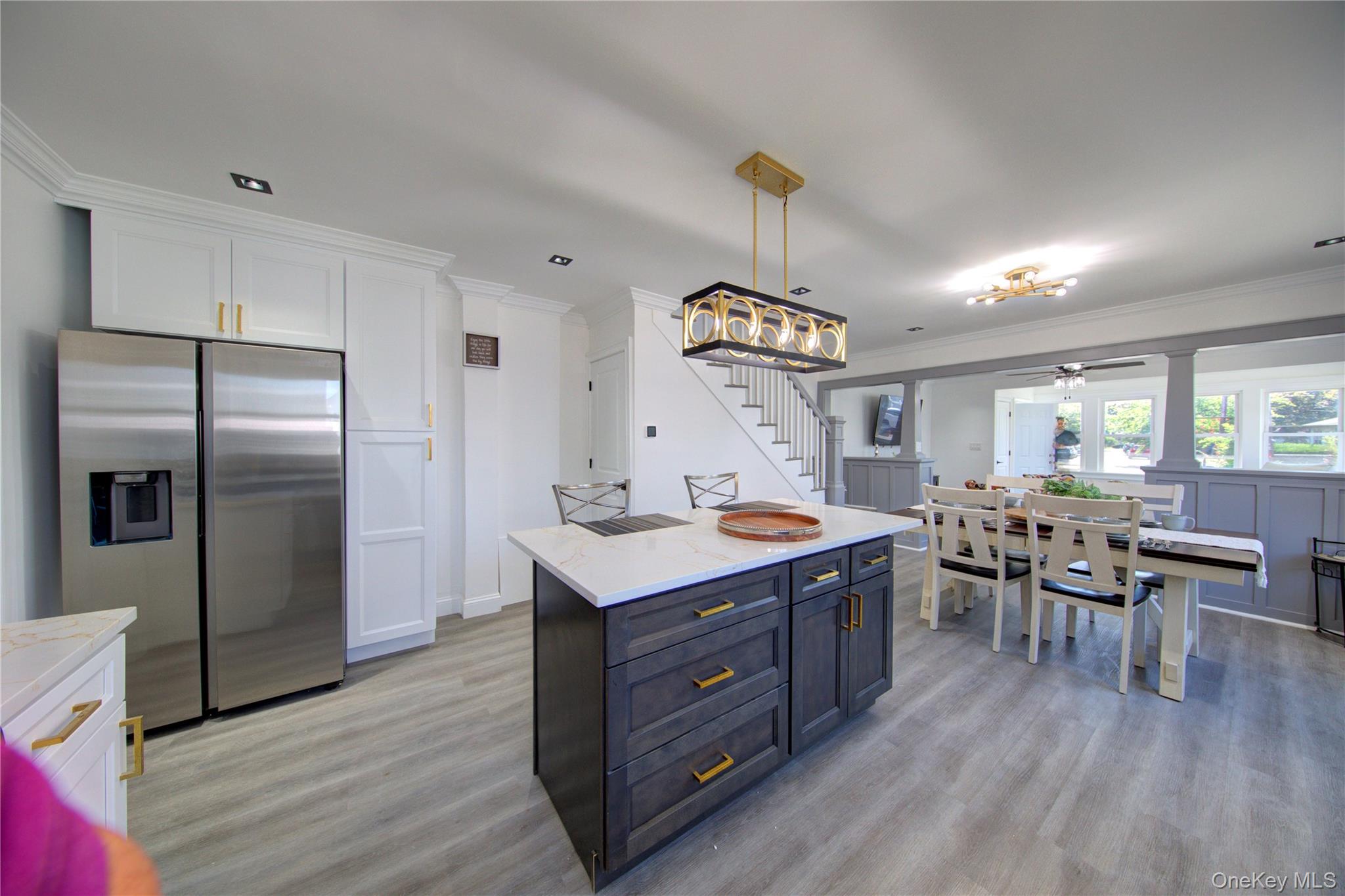 16 Roosevelt Avenue 14 Hicksville Hicksville, NY 11801