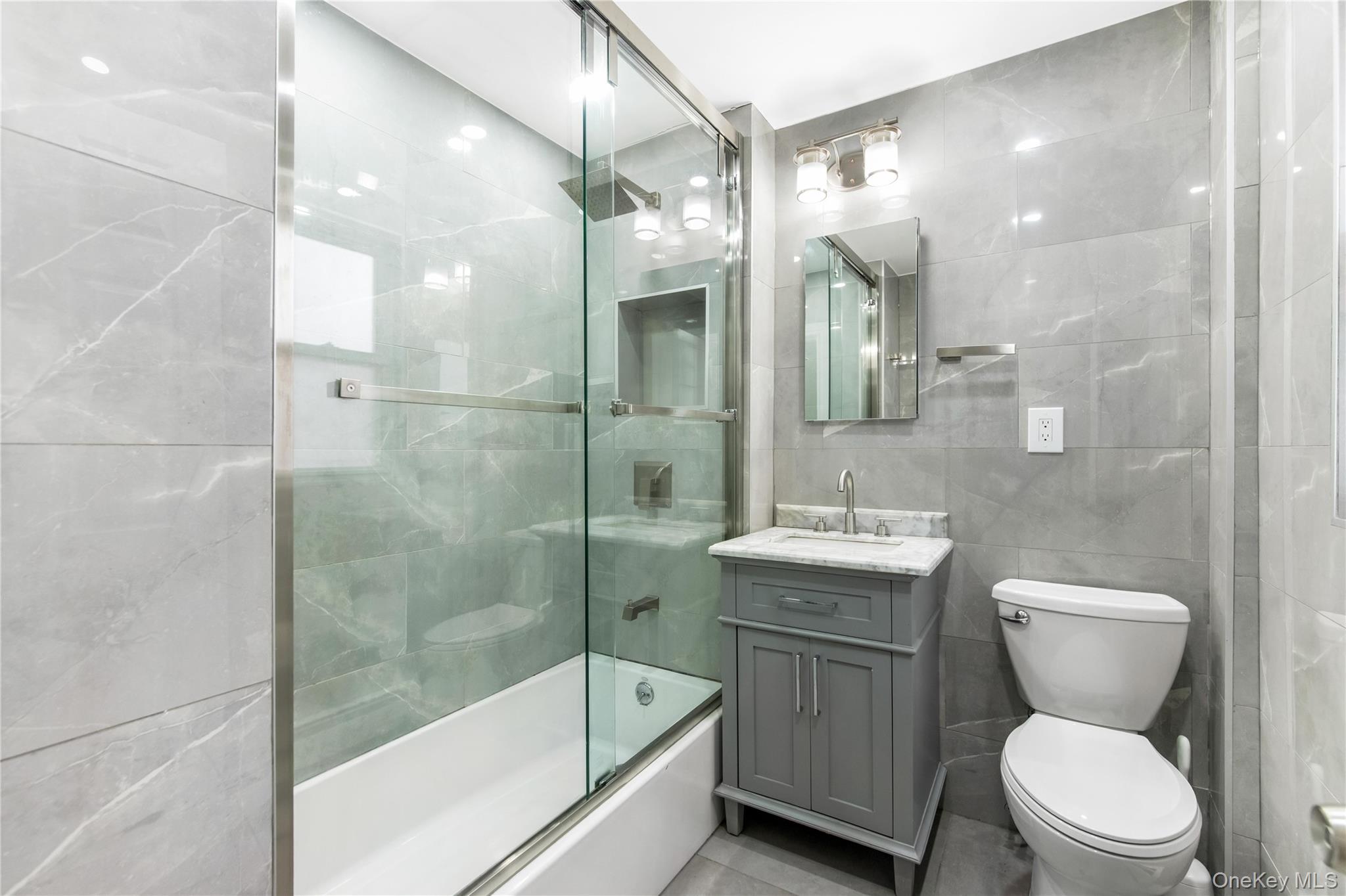 65 Floyd Street Out of NYC Staten Island, NY 10310