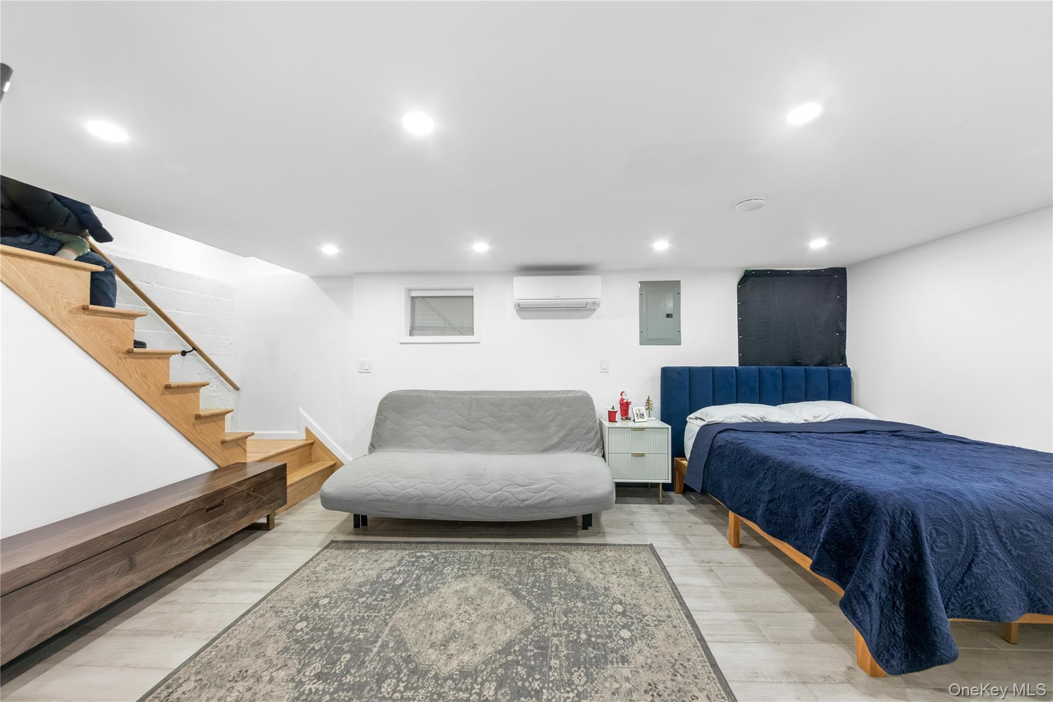 65 Floyd Street Out of NYC Staten Island, NY 10310