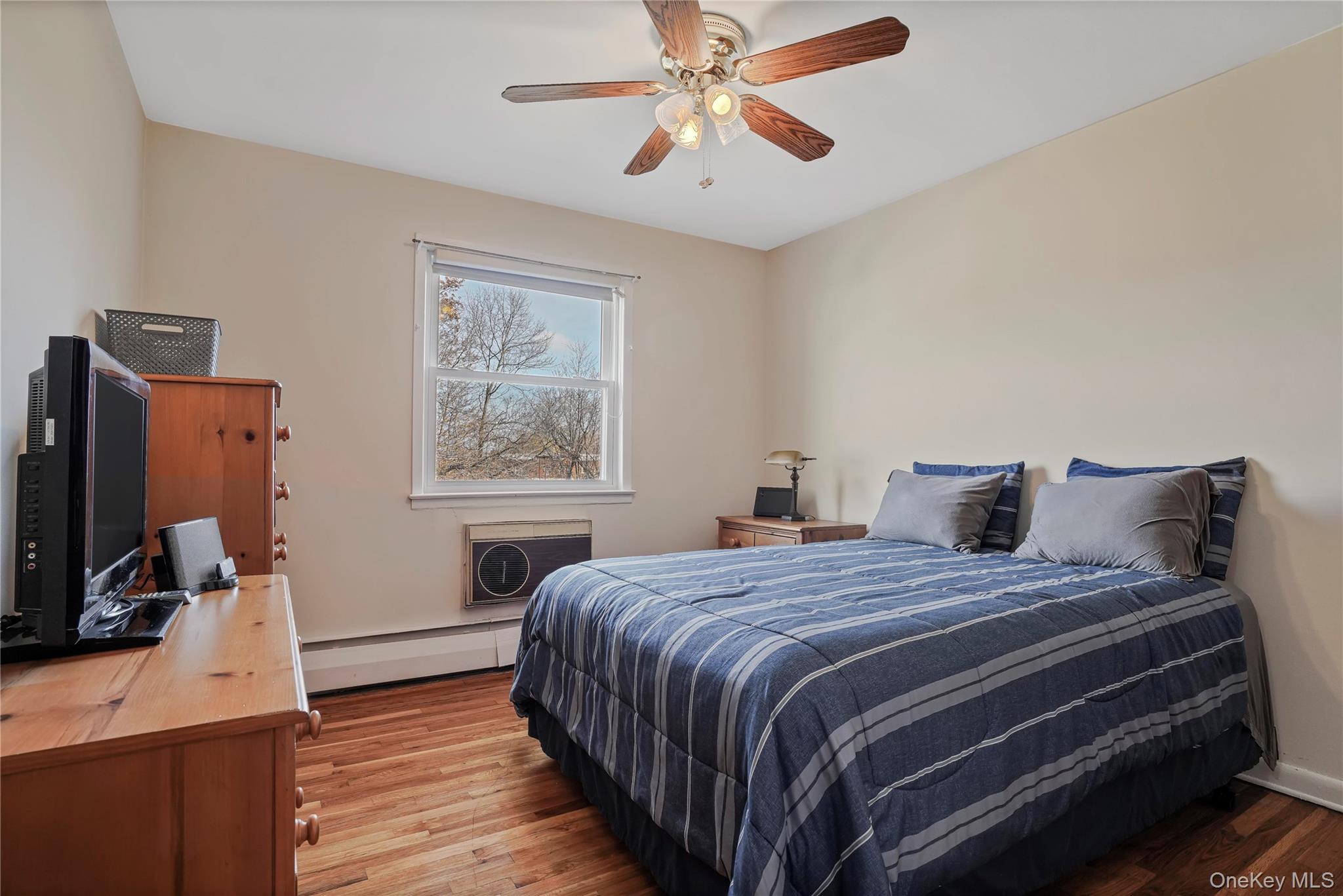 6035 75th Street Middle Village Middle Village, NY 11379