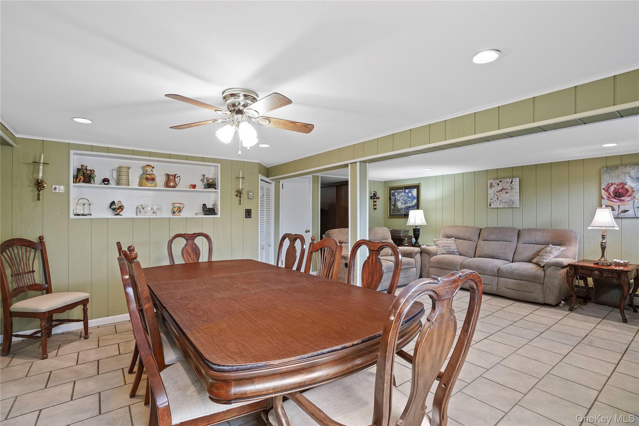 6035 75th Street Middle Village Middle Village, NY 11379