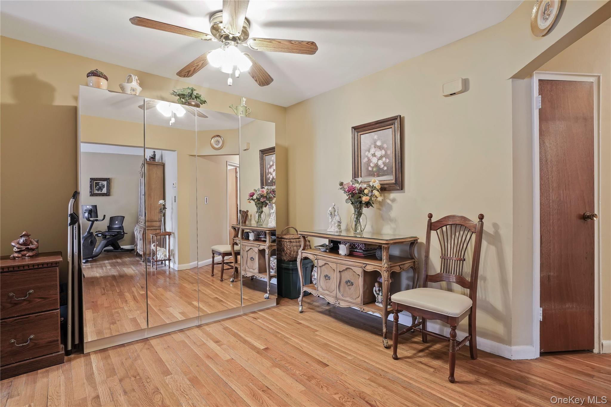 6035 75th Street Middle Village Middle Village, NY 11379