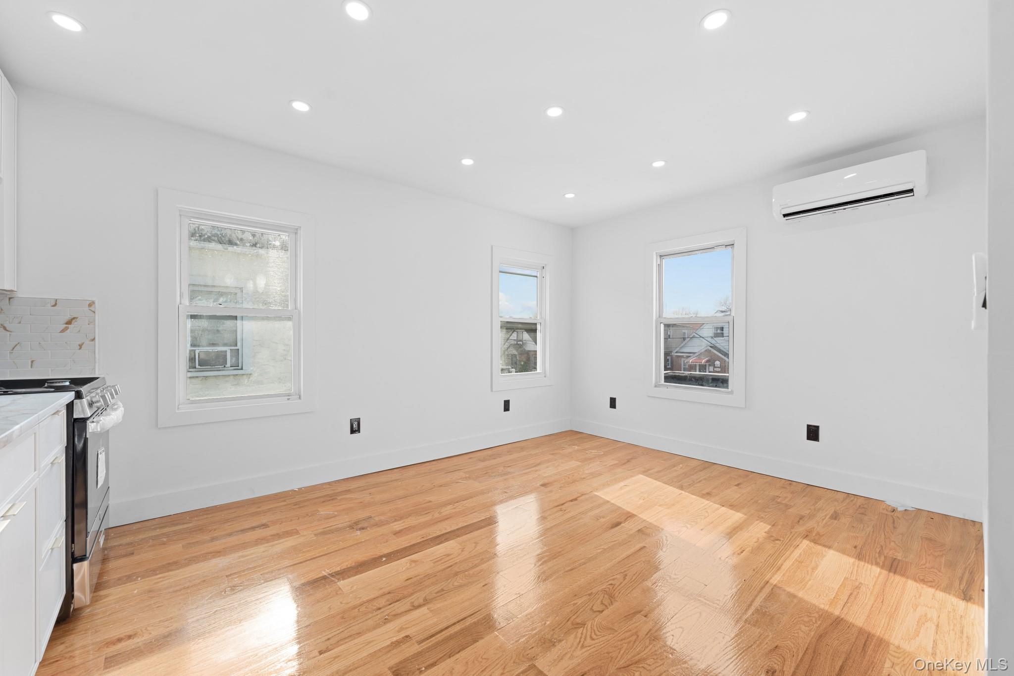 115-39 202nd Street Saint Albans Saint Albans, NY 11412