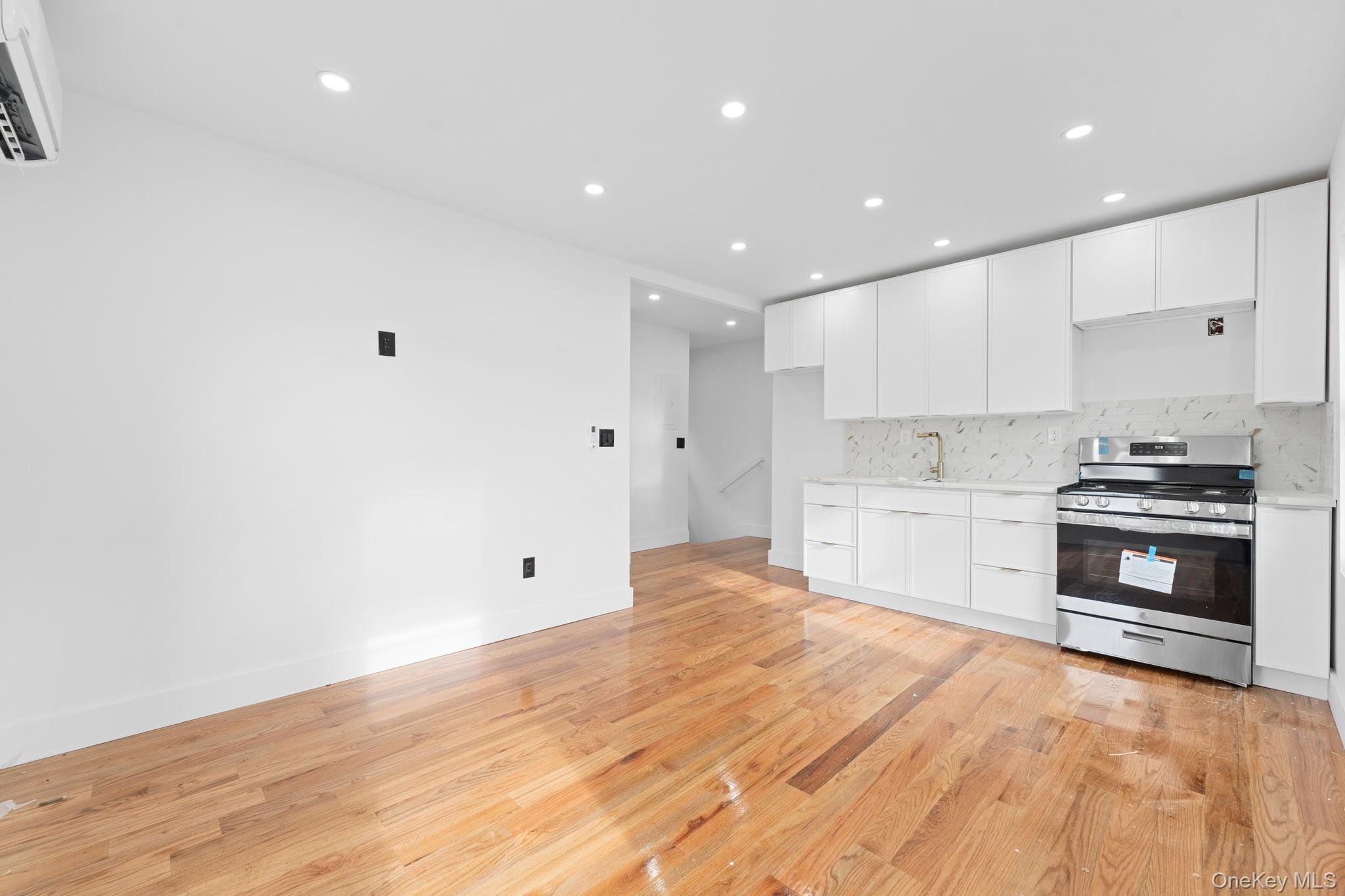 115-39 202nd Street Saint Albans Saint Albans, NY 11412