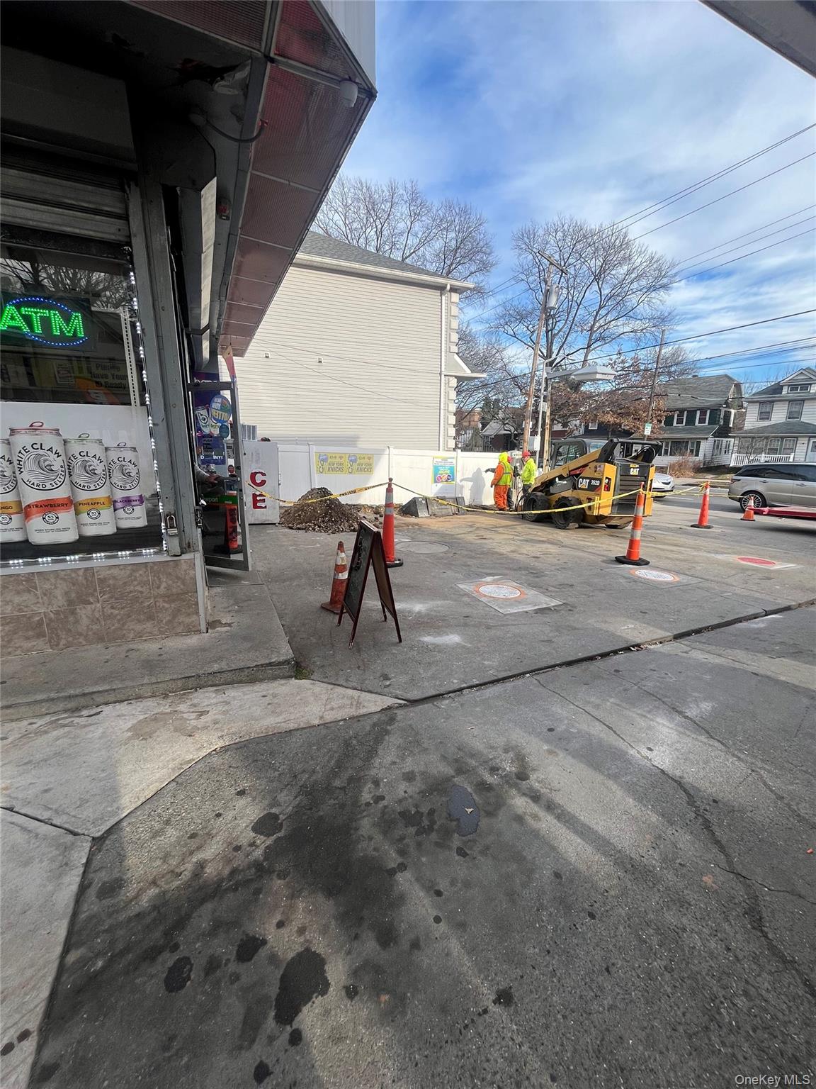 535 Vanderbilt Avenue Out of NYC Staten Island, NY 10304