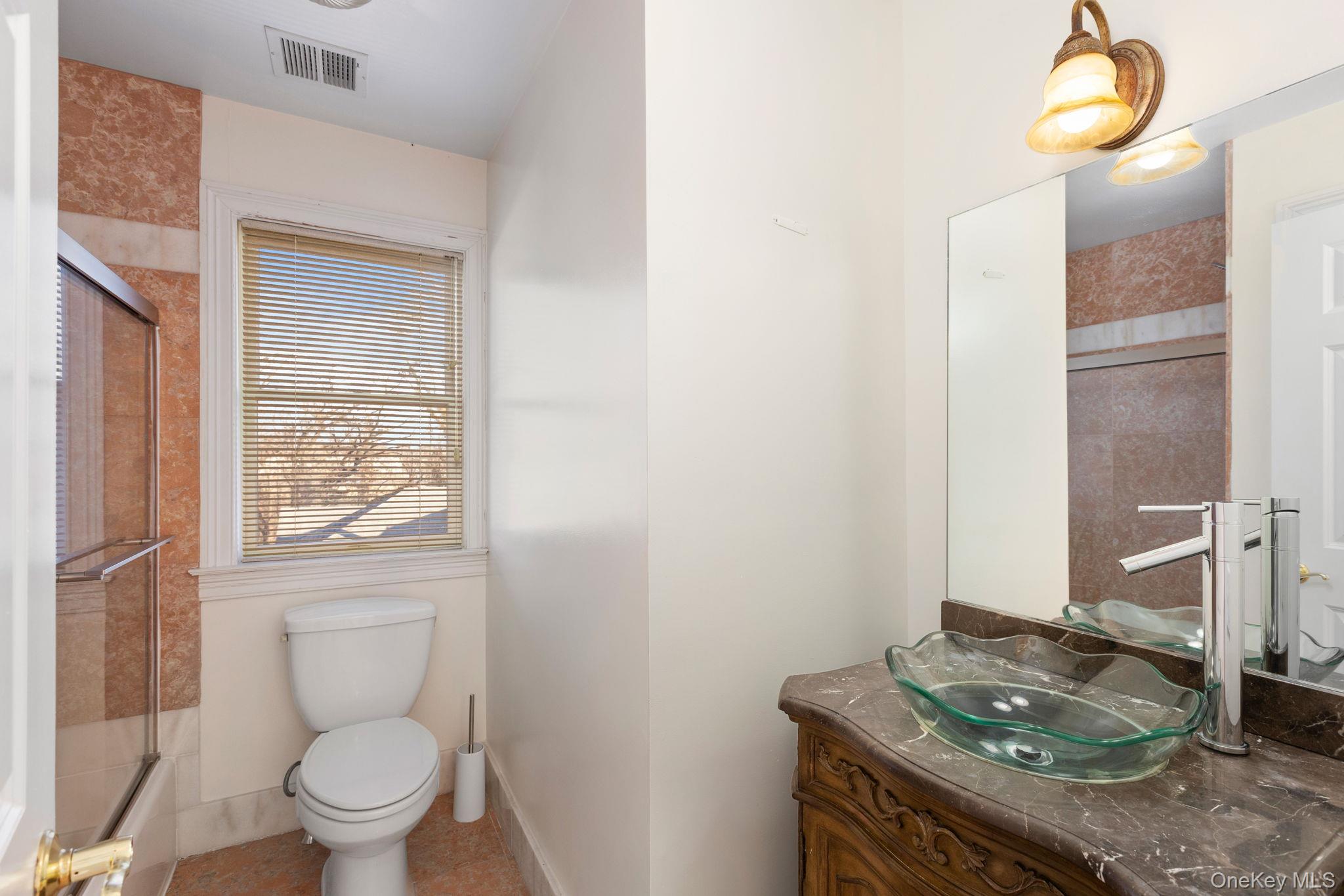 44 Hillwood Place Yonkers Yonkers, NY 10710