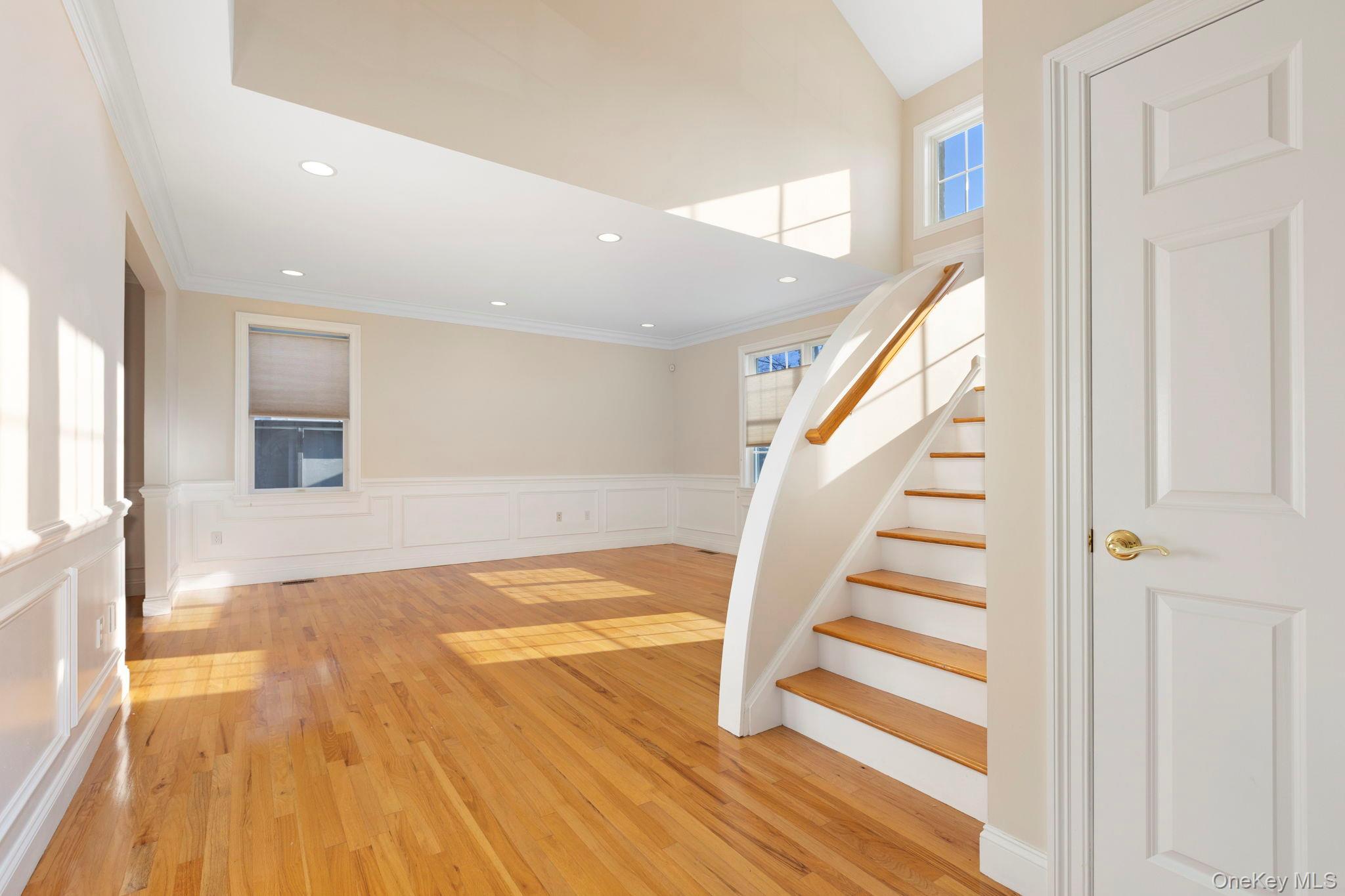 44 Hillwood Place Yonkers Yonkers, NY 10710