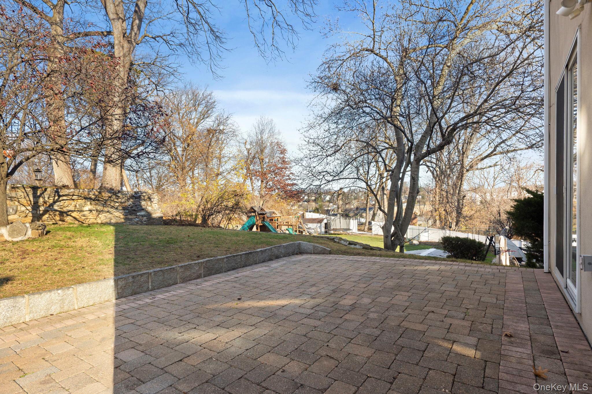 44 Hillwood Place Yonkers Yonkers, NY 10710