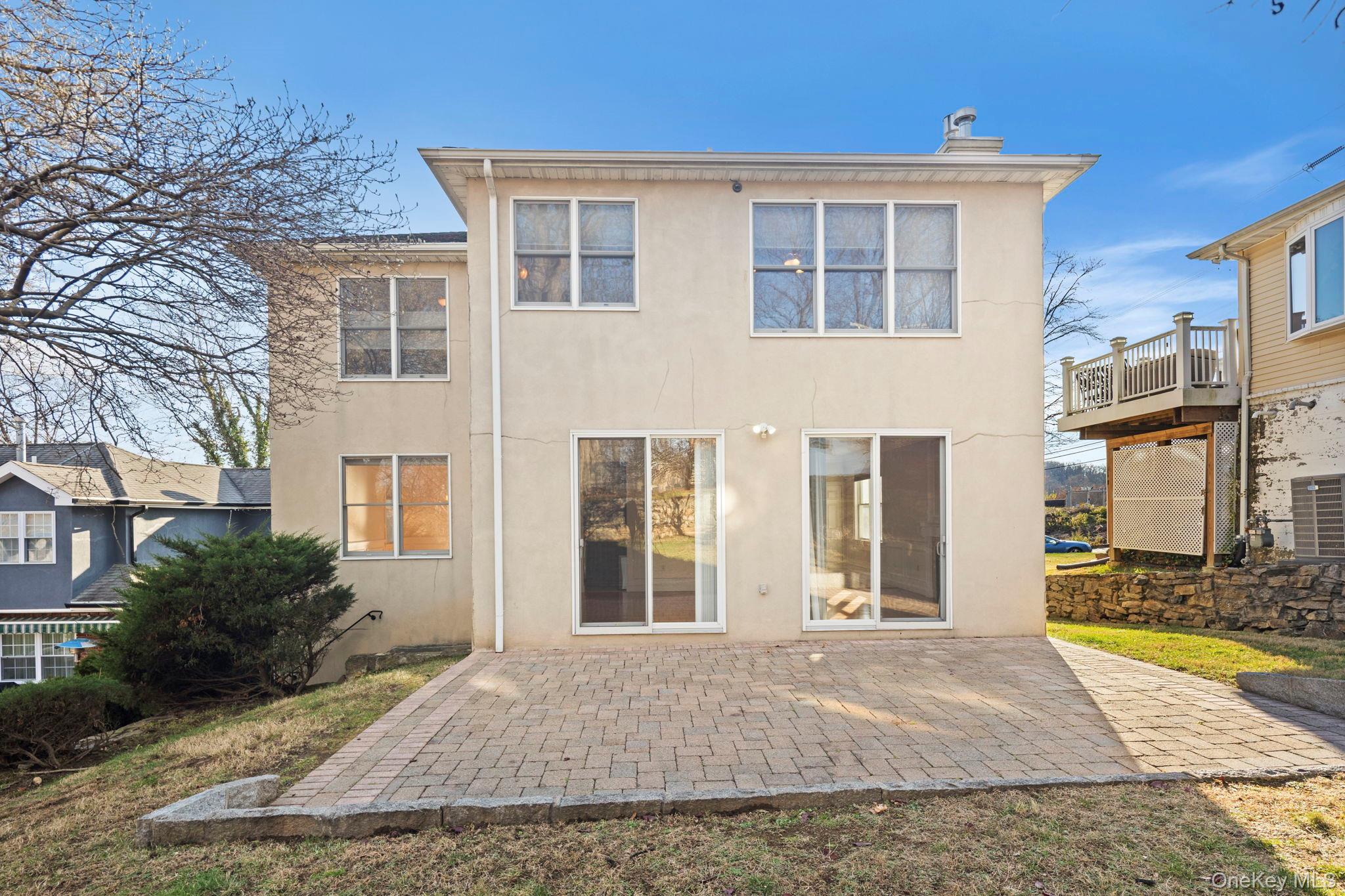 44 Hillwood Place Yonkers Yonkers, NY 10710