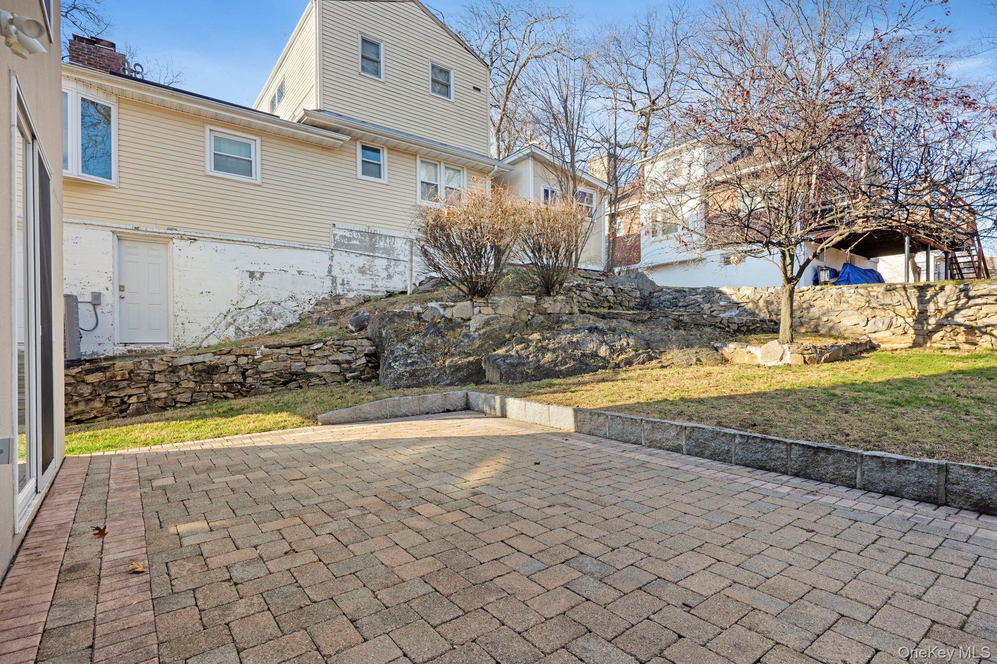 44 Hillwood Place Yonkers Yonkers, NY 10710