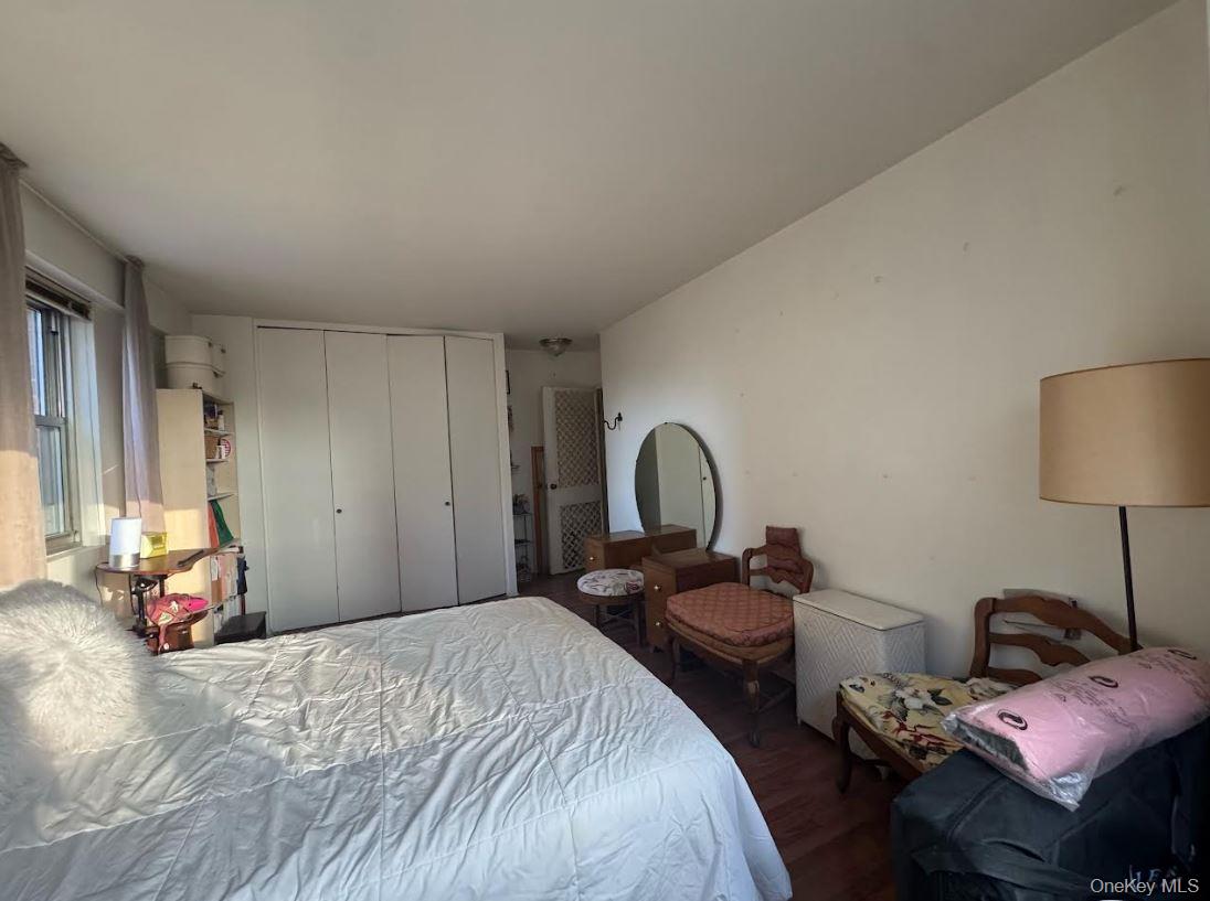 52-40 39th Avenue 4-U Woodside Woodside, NY 11377