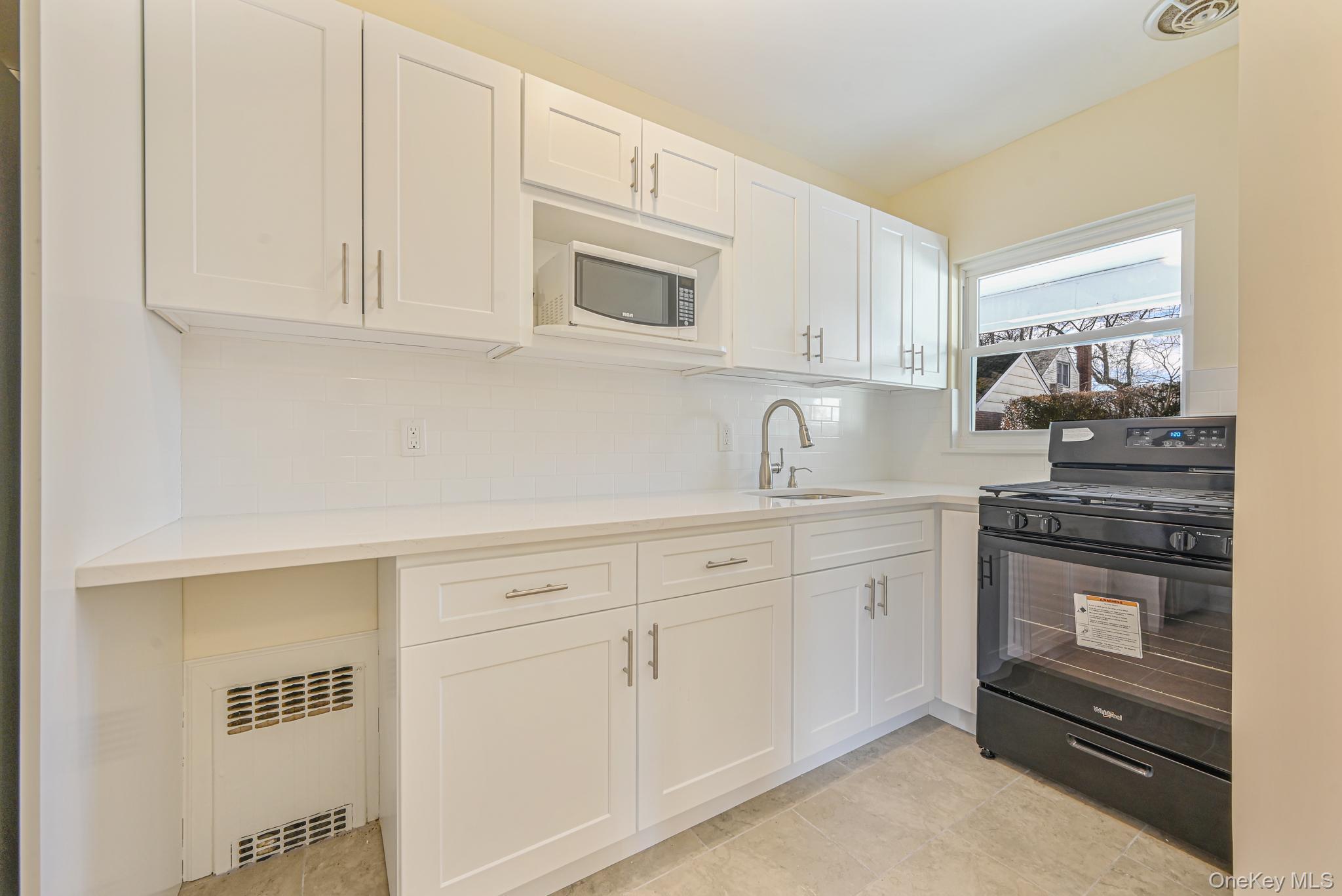 515 S 12th Street New Hyde Park New Hyde Park, NY 11040