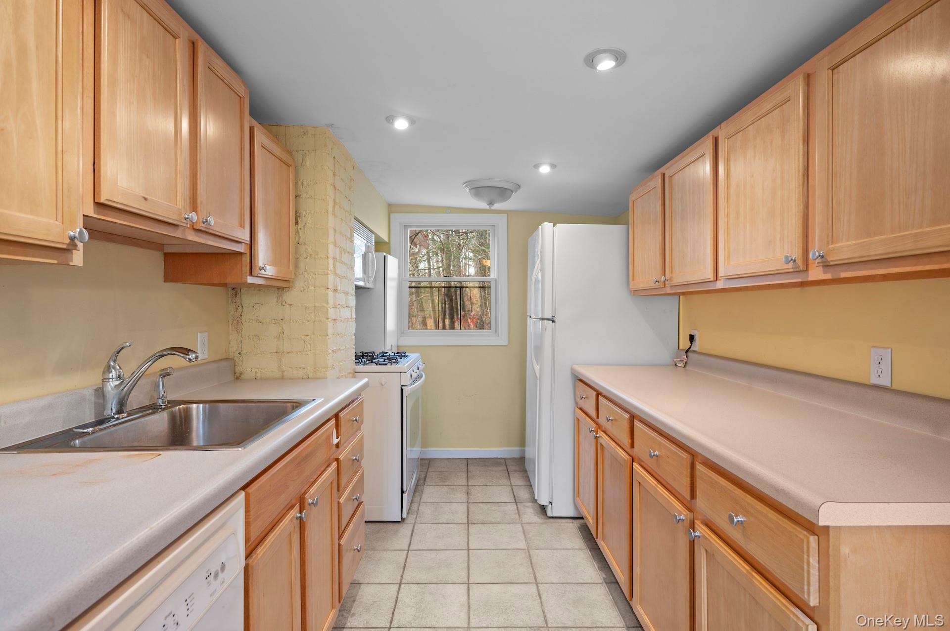 82 Shingle House Road Millwood, NY 10546