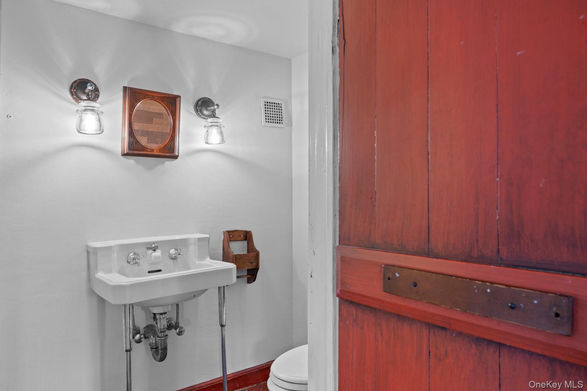 82 Shingle House Road Millwood, NY 10546