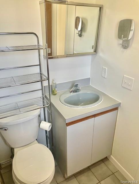 41 Vista Drive Out of NYC Nanuet, NY 10954