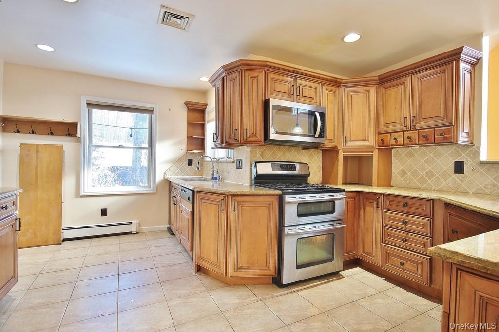 415 N Shore Drive Out of NYC Wurtsboro, NY 12790