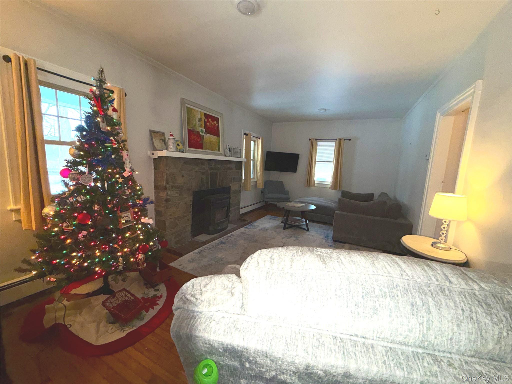 2293 Route 9G Out of NYC Staatsburg, NY 12580