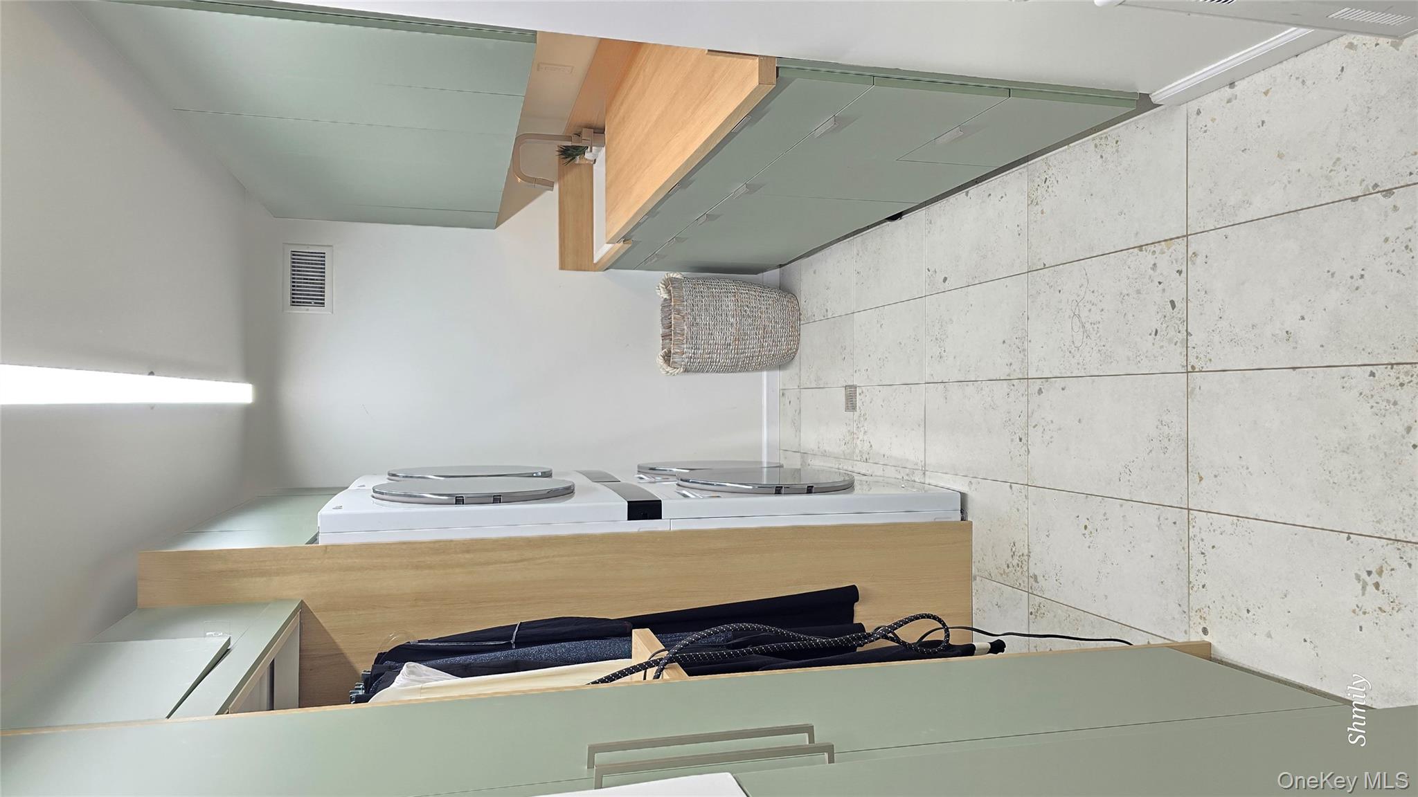 9 Gibbs Court 201 Out of NYC Monsey, NY 10952