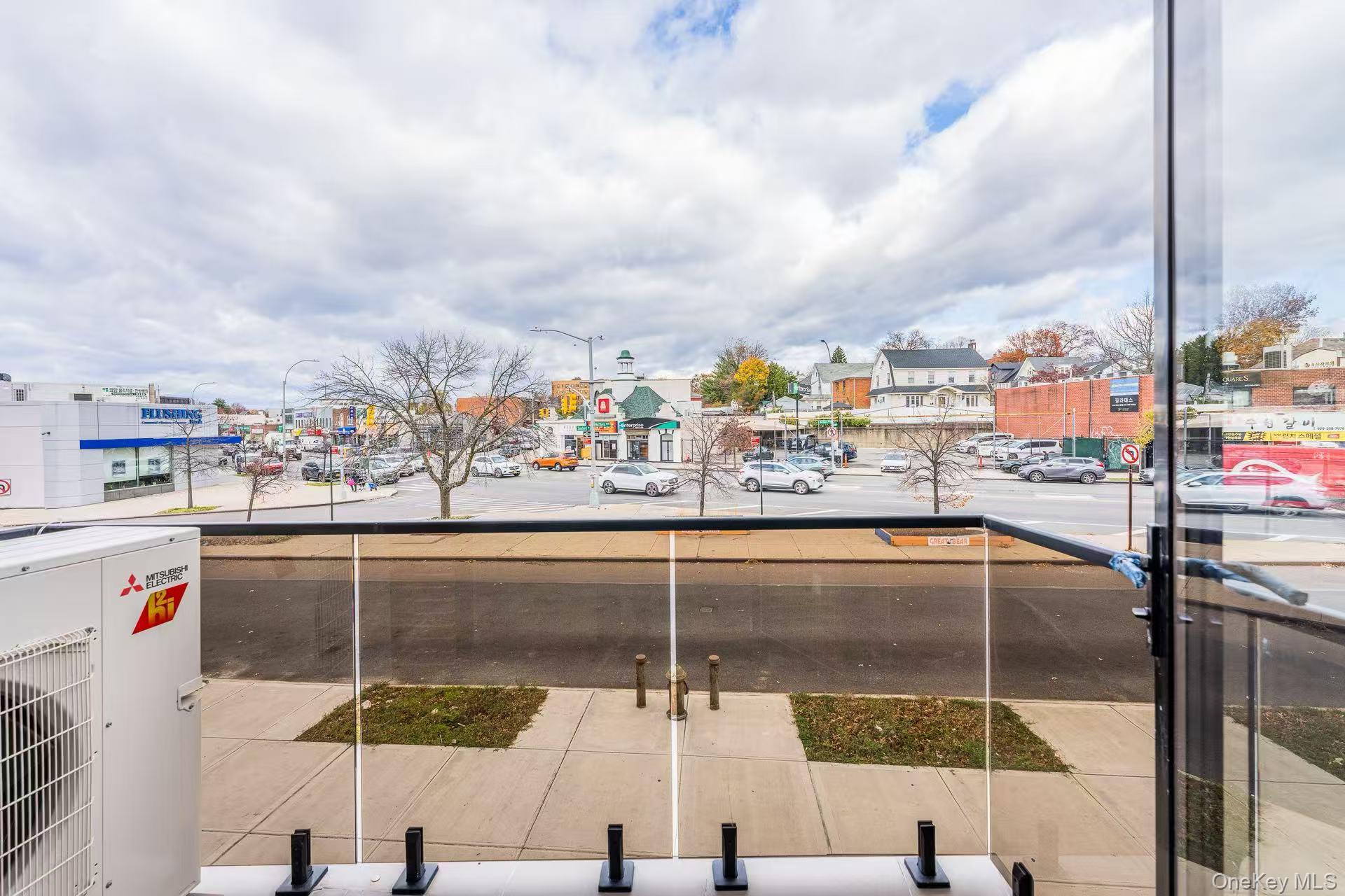 165-02 Sanford Avenue Flushing Flushing, NY 11358