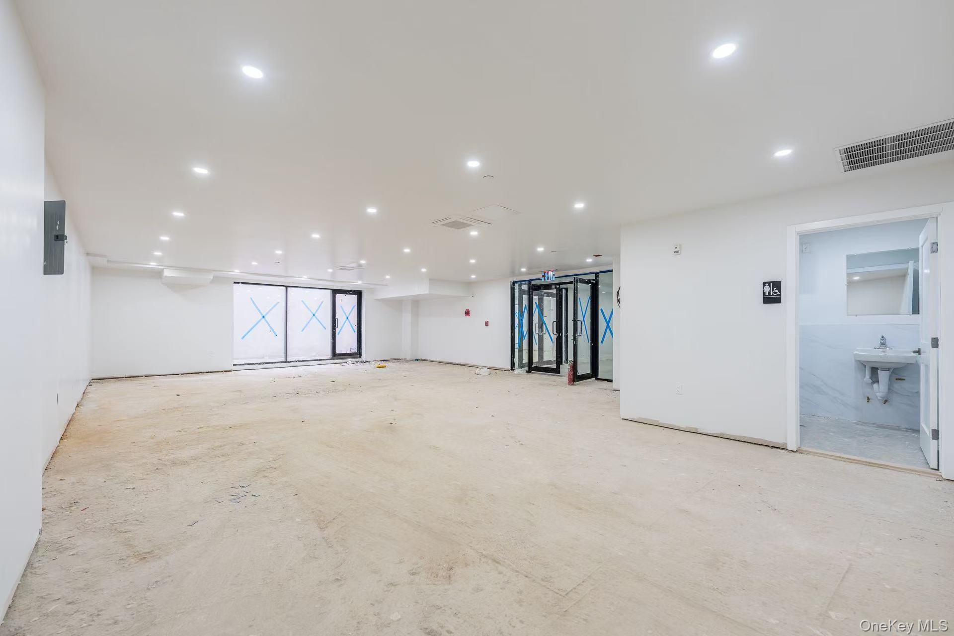 165-02 Sanford Avenue Flushing Flushing, NY 11358