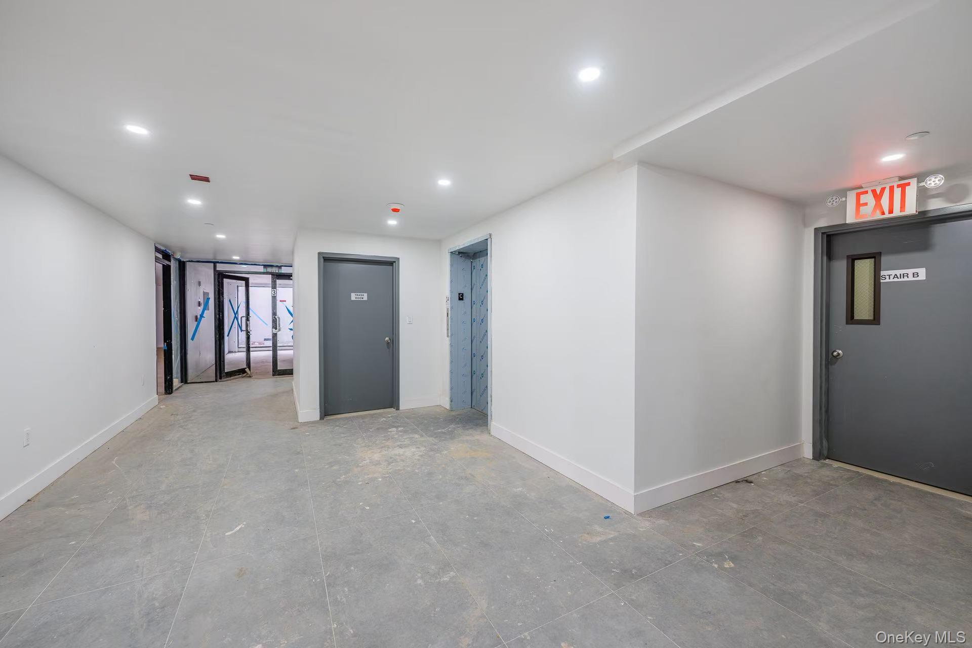 165-02 Sanford Avenue Flushing Flushing, NY 11358