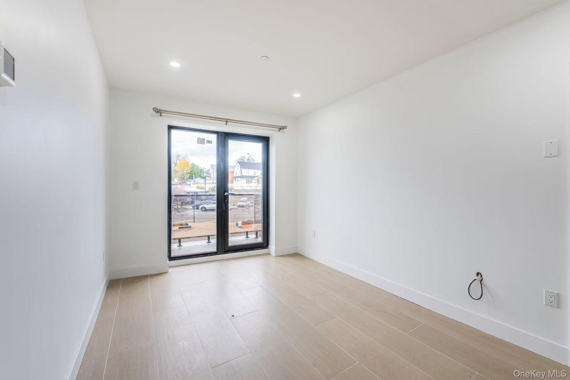 165-02 Sanford Avenue Flushing Flushing, NY 11358