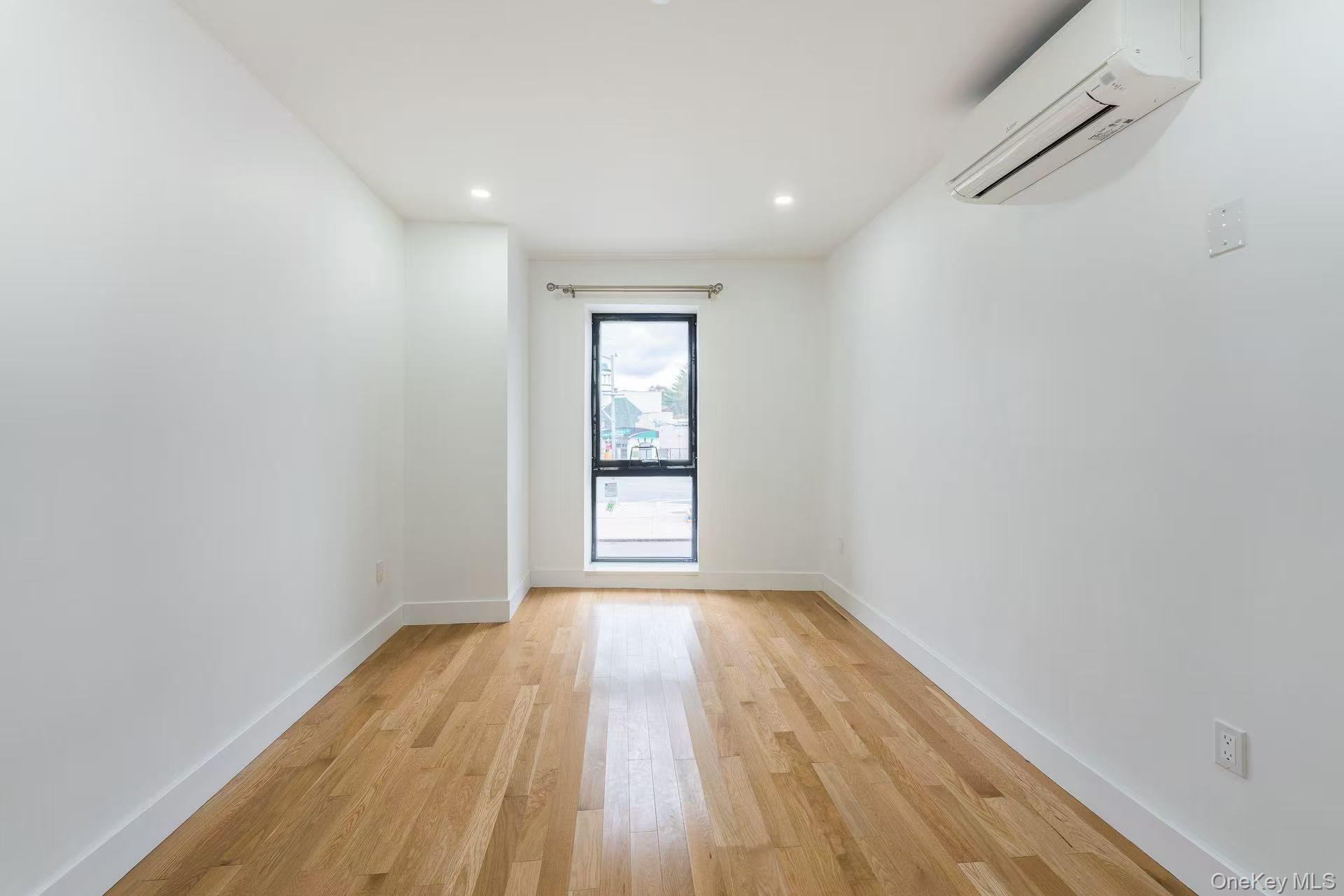 165-02 Sanford Avenue Flushing Flushing, NY 11358