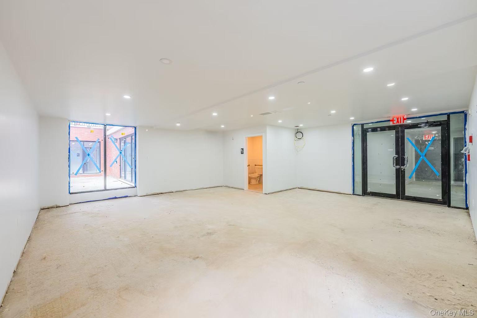 165-02 Sanford Avenue Flushing Flushing, NY 11358