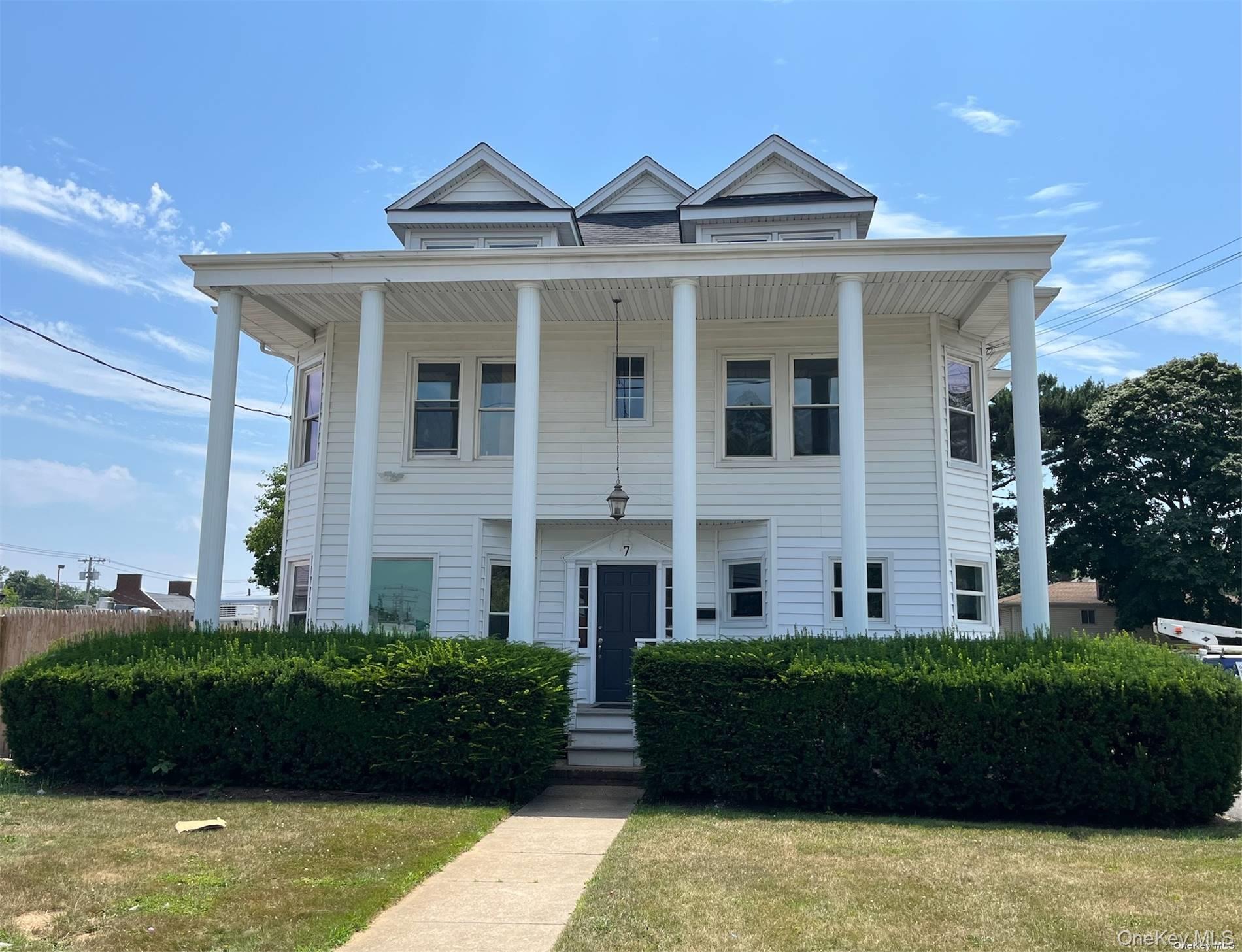 7 Pulaski Road 3 East Northport, NY 11731