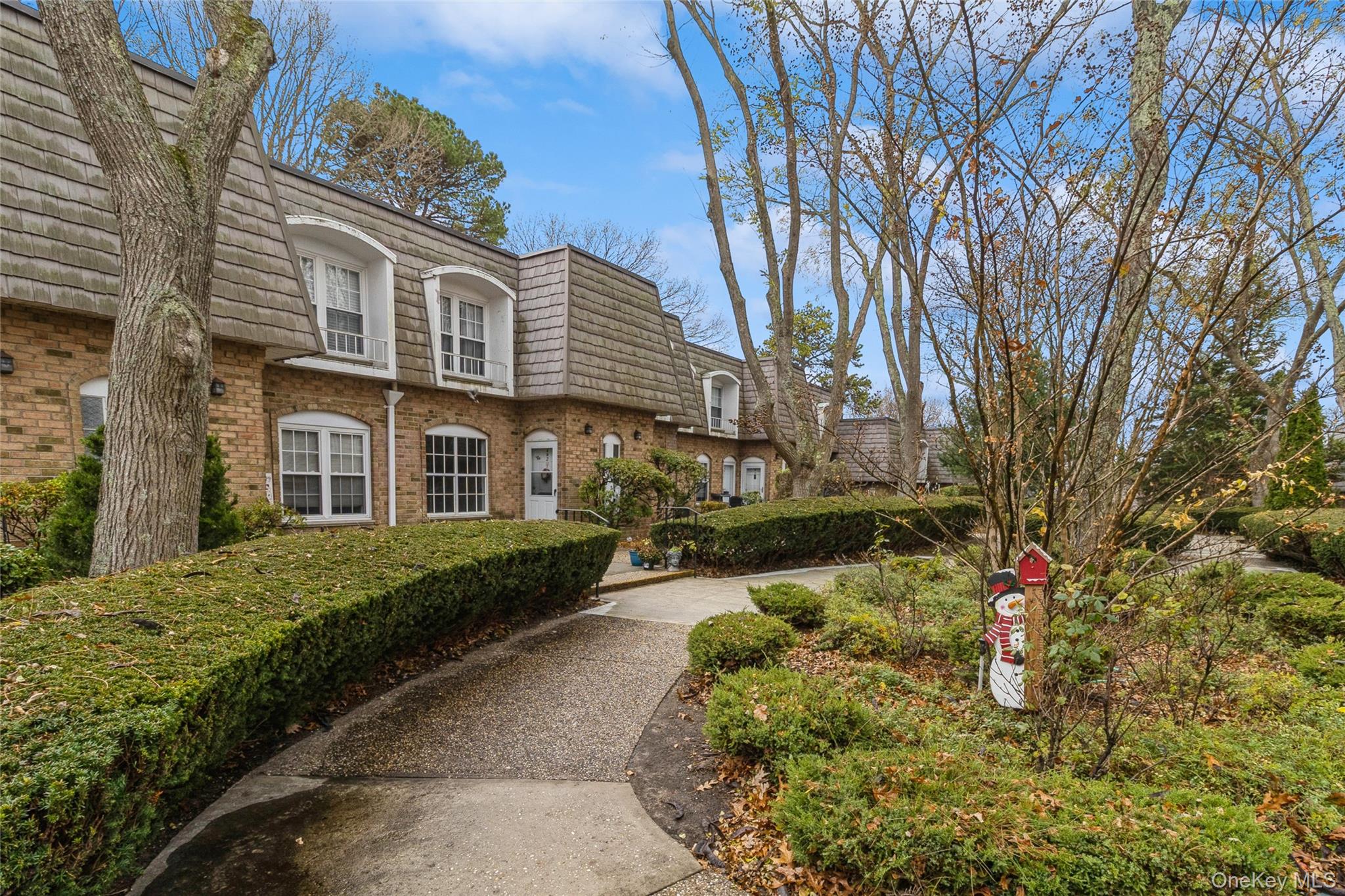 655 Middle Country Road 4D1 Coram Coram, NY 11727