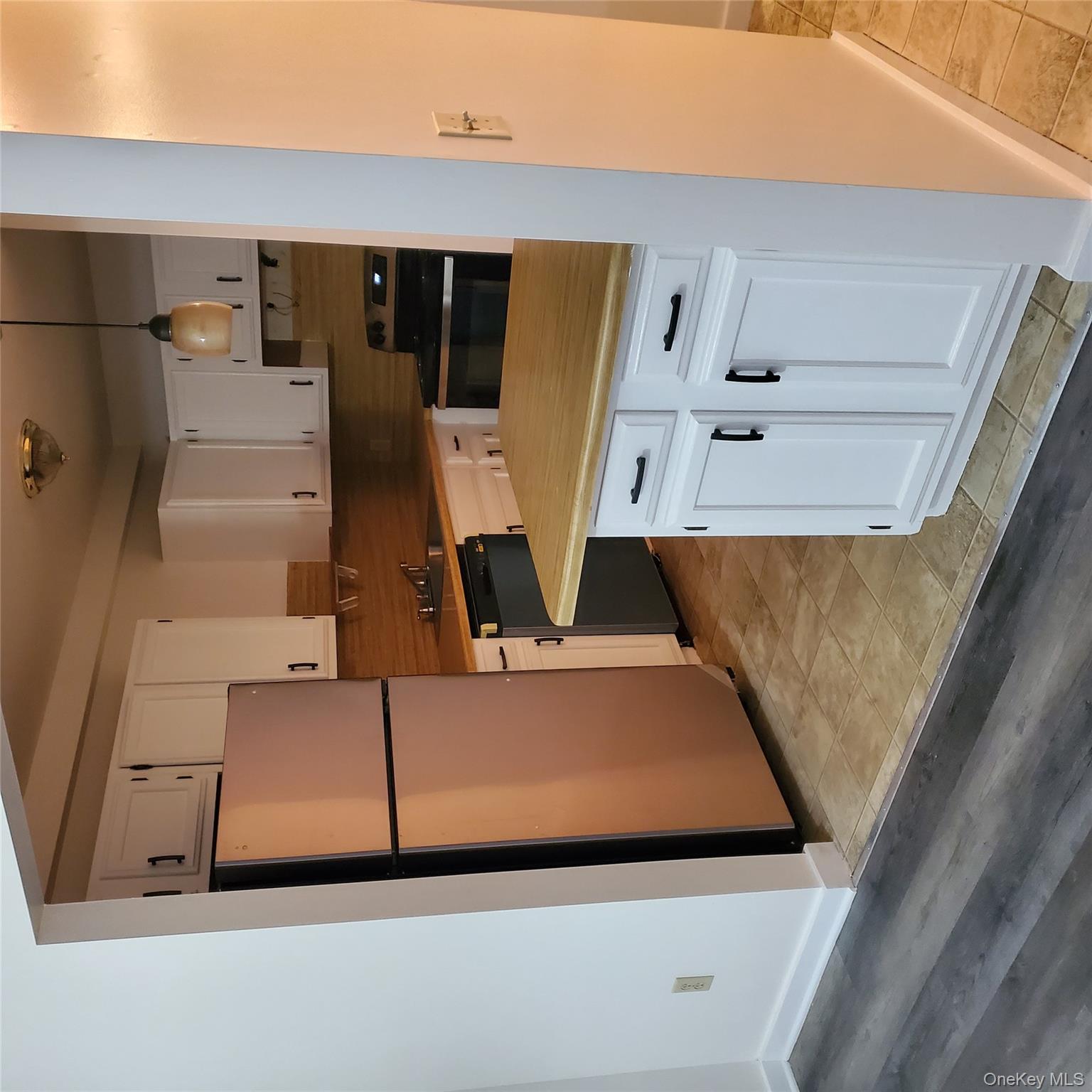 160-166 West Road Road C34 Out of NYC Pleasant Valley, NY 12569