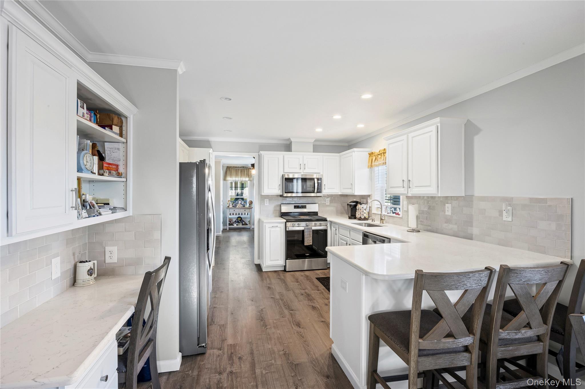 1661 Old Country Road 351-B Riverhead Riverhead, NY 11901