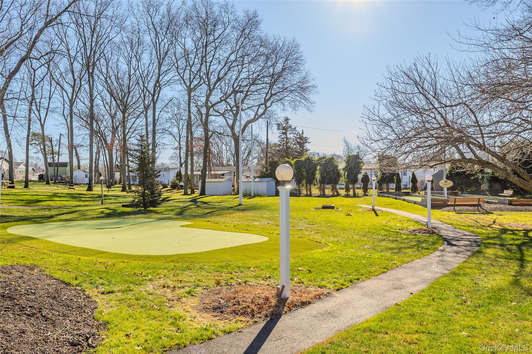 1661 Old Country Road 351-B Riverhead Riverhead, NY 11901