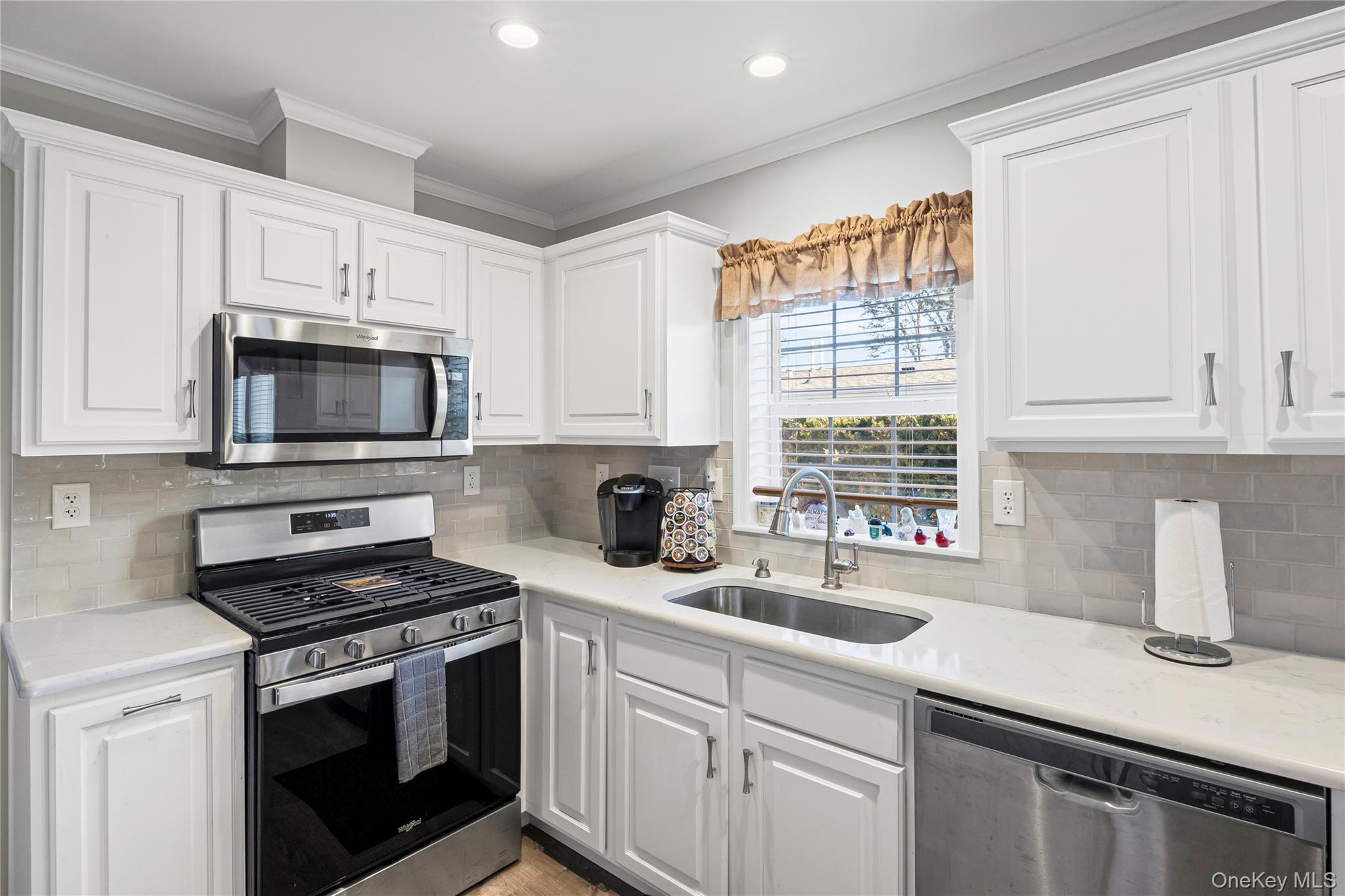 1661 Old Country Road 351-B Riverhead Riverhead, NY 11901