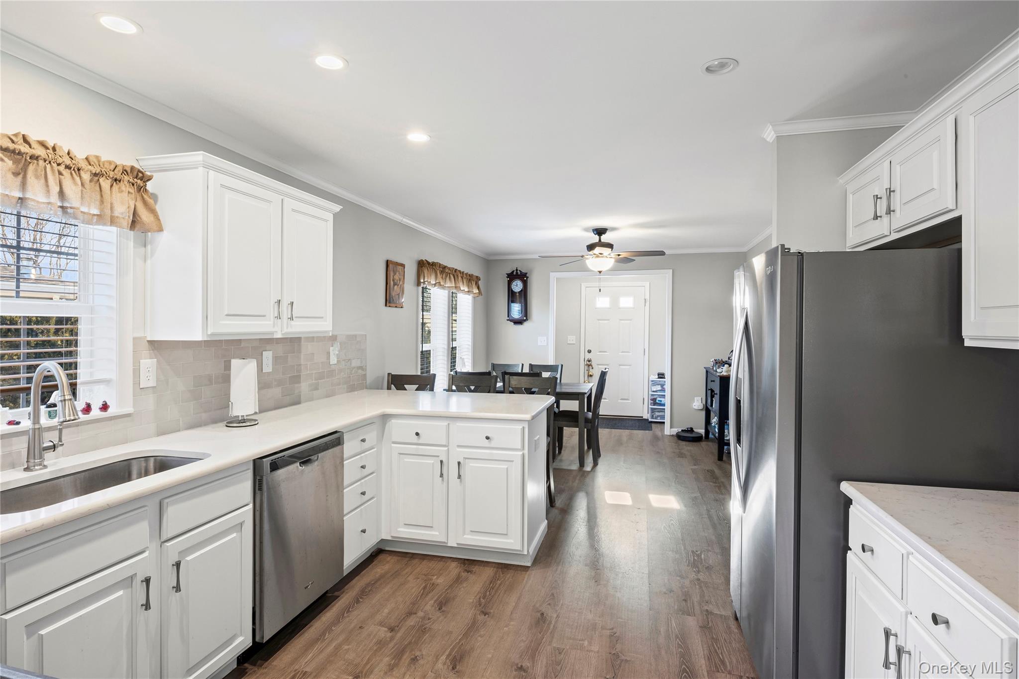 1661 Old Country Road 351-B Riverhead Riverhead, NY 11901