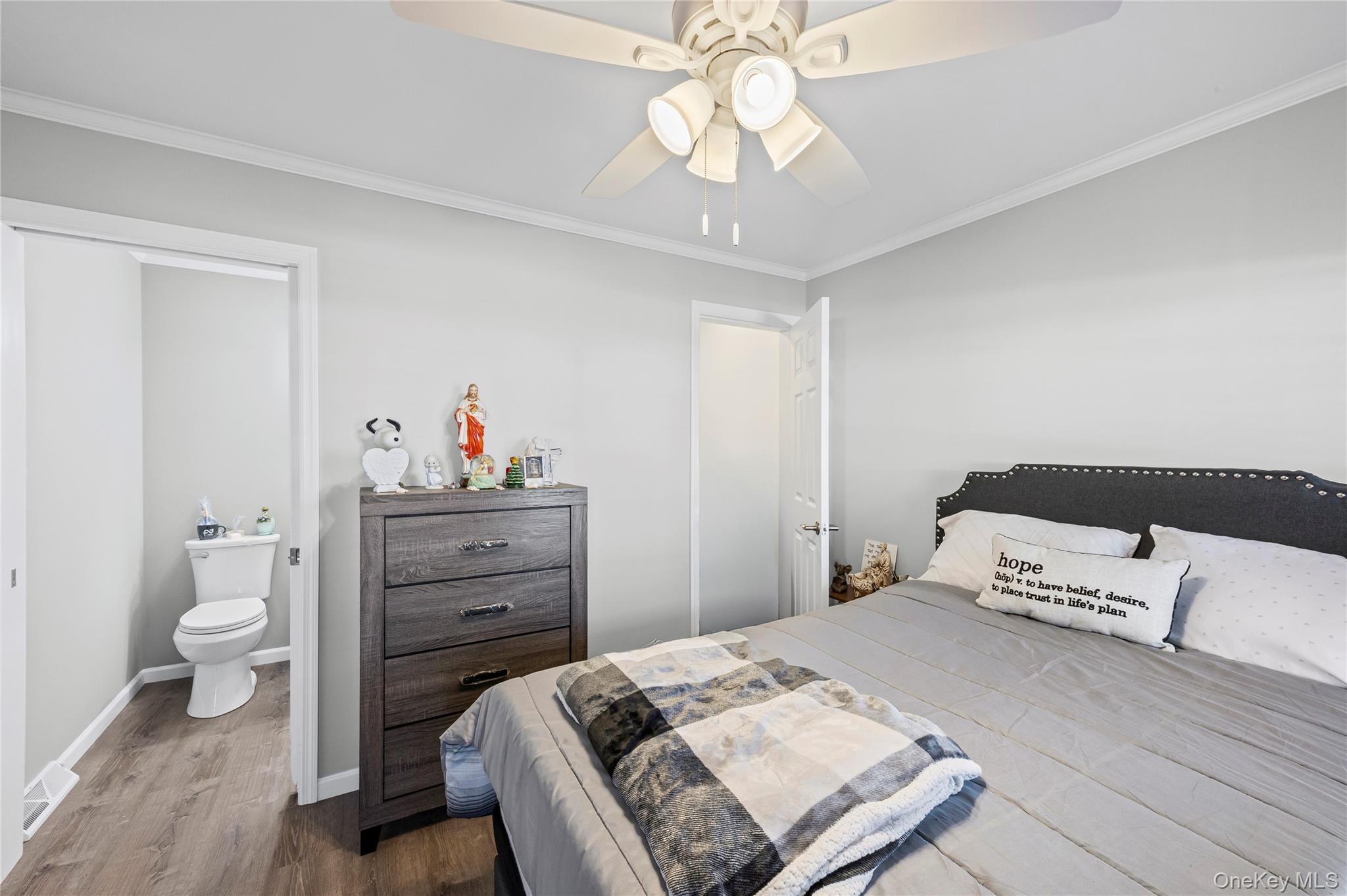 1661 Old Country Road 351-B Riverhead Riverhead, NY 11901