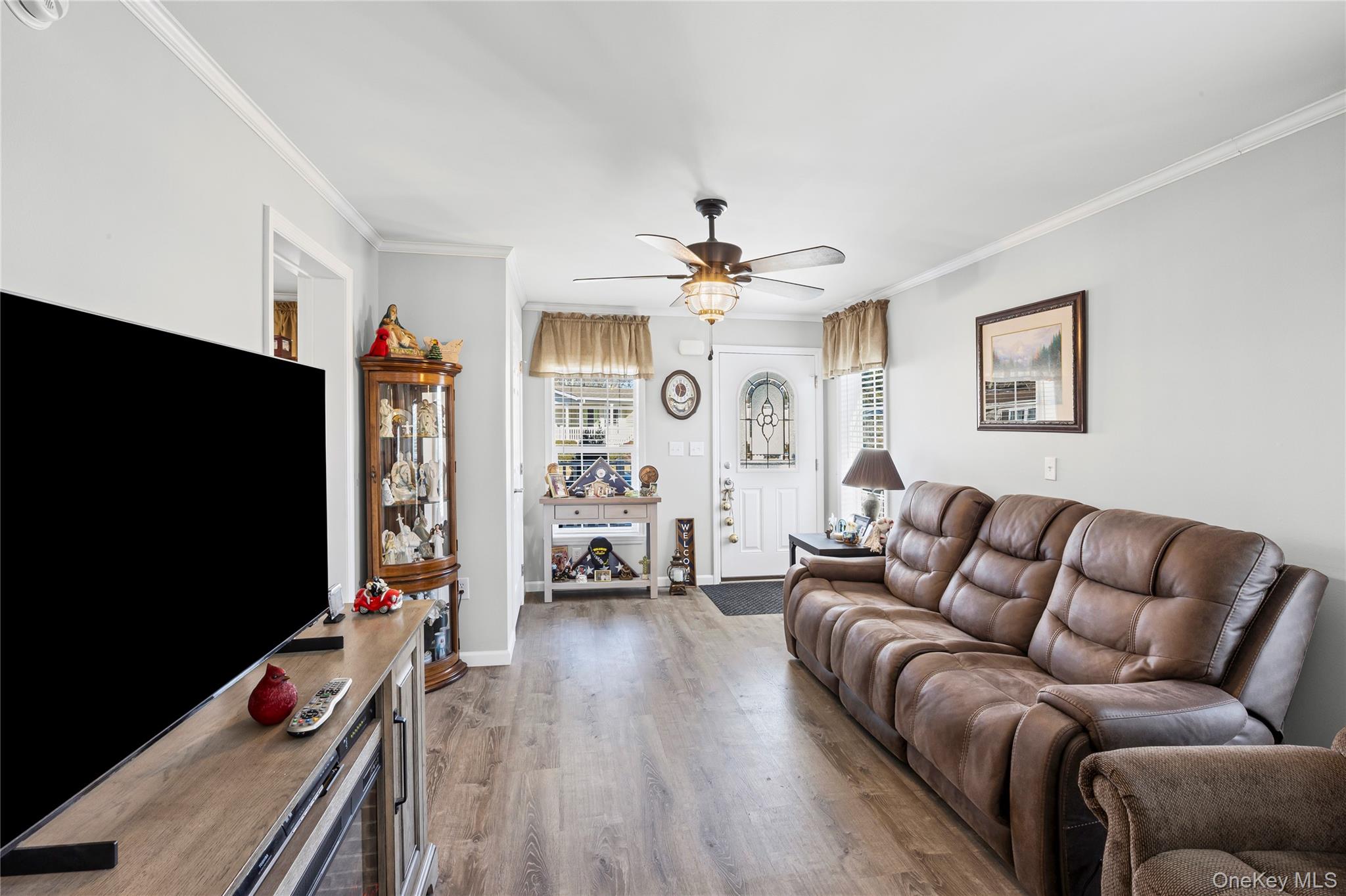 1661 Old Country Road 351-B Riverhead Riverhead, NY 11901